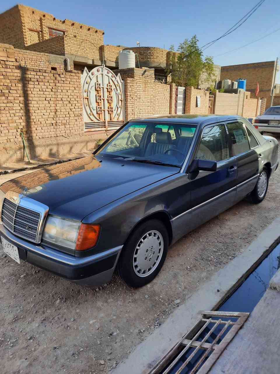 سلام عليكم سياراه البيع مرسدس
مكفول كفاله عامه شرط السياراه جديده الله شاهد جديده الفتشوب ولا يشي كله وضع شركه عنكبوت اربعه سلندر خير من الله خاص ما موجود*********** الشراي يتصل وبيه خير ويدلل
