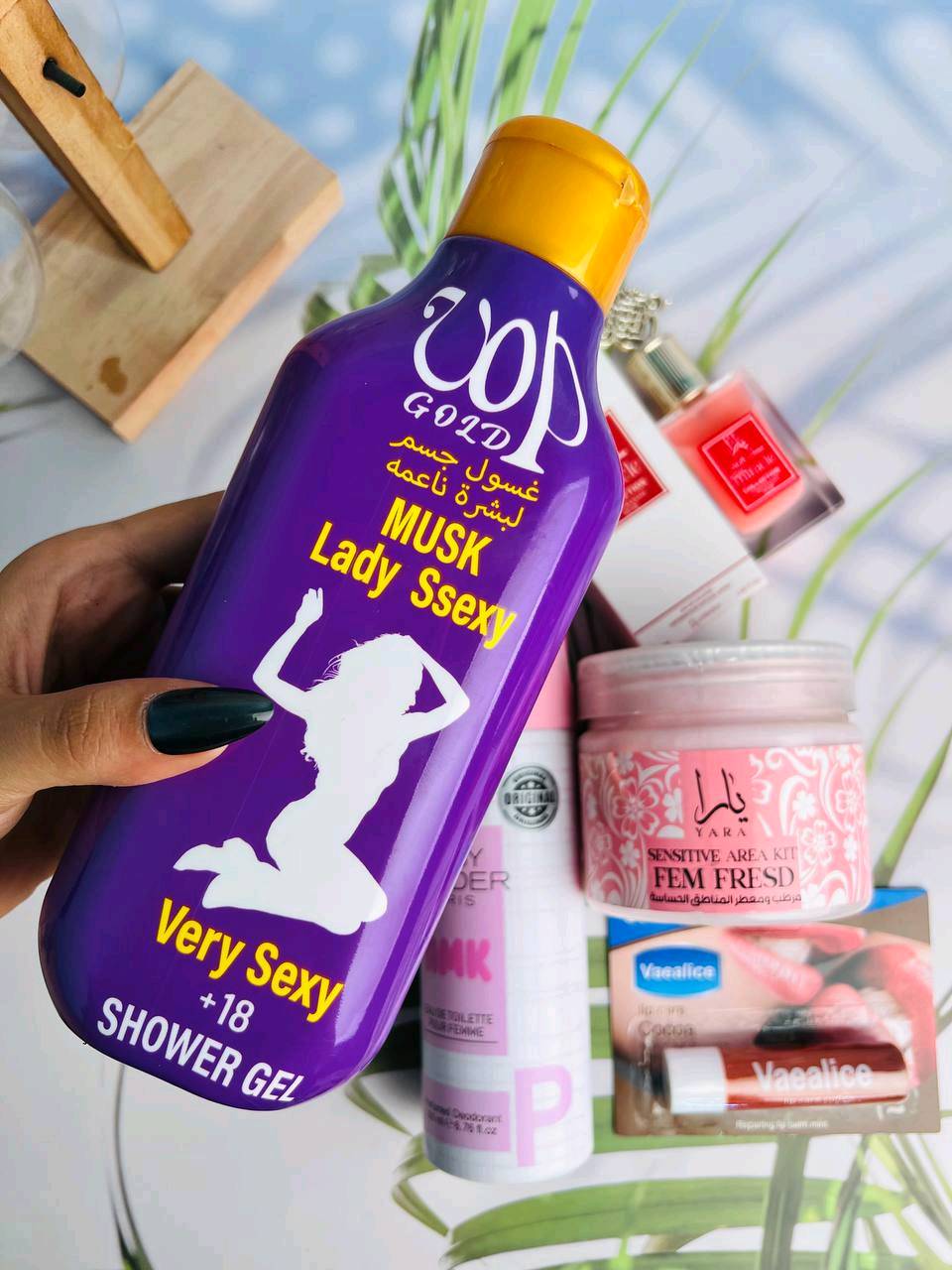 ✨🎀 تشكيلة دلال وعناية تجنن 🎀✨

💜 غسول مسك برائحة حلوة ومنعشة
🌸 بودي سبلاش Lady Baby Powder بريحة ناعمة
🌷 FEM FRESH للعناية والانتعاش
❤️ عطر Miracle Collection برائحة راقية
💋 مرطب شفايف بالكاكاو للترطيب والنعومة 🍫