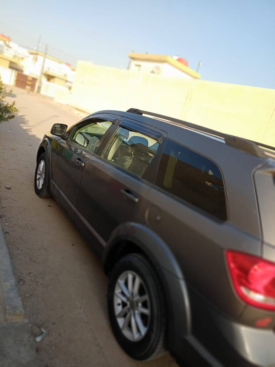 🚗 للبيع سيارة جورني موديل 2013

• محرك 6 سلندر
• تبريد 3 قطع
• تخم وتايرات جديدة
• المحرك والكير بحالة جيدة
• الرقم بغداد وباسمي
• مشروع وطني، ثاني يوم أداور لك
• السيارة ما ناقصها شيء

💰 السعر: 110$    & قابل للتفاوض

📞 للتواصل: ***********
