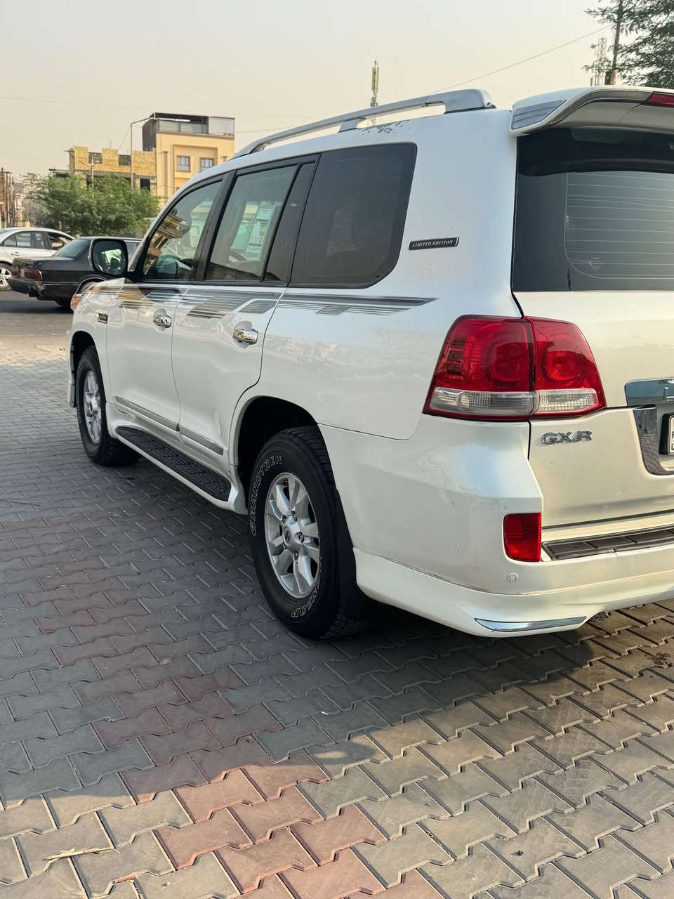 لاندكروزر • ٢٠١٠ • البصرة