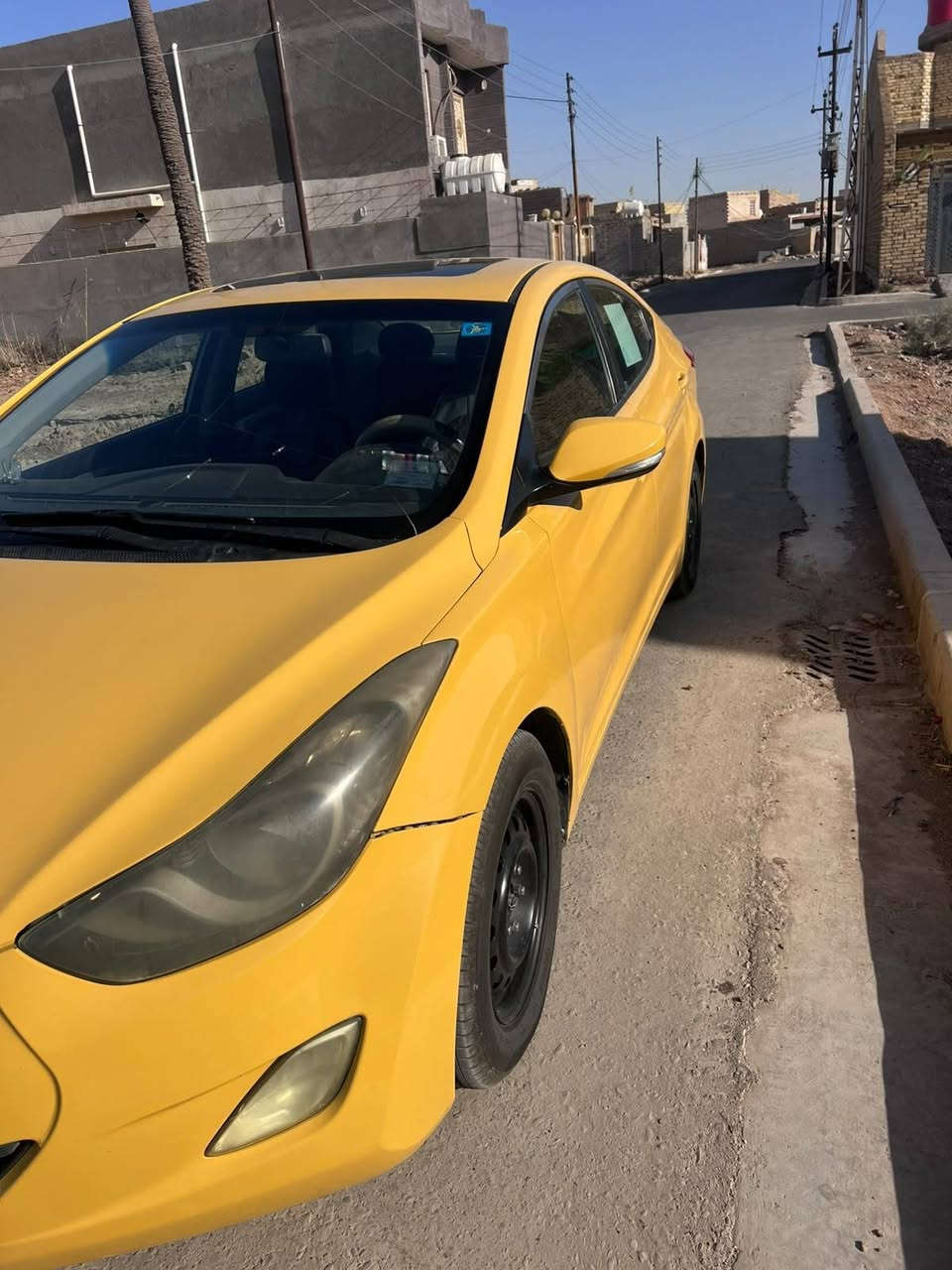 السلام عليكم 
انتره موديل 13 فول موصفات عدها البصمه وارد امريكي بيه قطعه وحده مكينه 1800 هيﮱه وغرامات مصفره بسمي سياره جهازه تبريد تخم تاير العنوان ميسان الماجديه السعر 90/ وبيه مجال الاستفسار اتصل ***********
