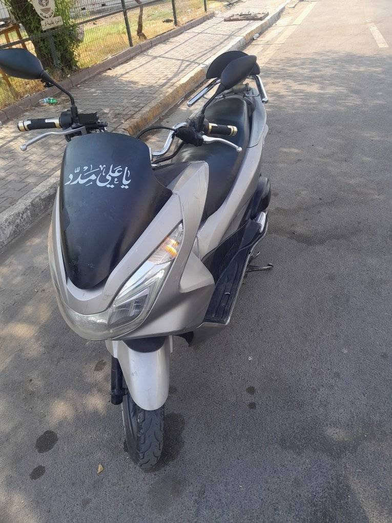 السلام عليكم Pcx  ياباني جيل الثاني مكفوله كفاله عامه  مكينه ١٥٠ حساس ازدحام وحساس ستان  دراجه مال جناي قبل شهرين نزلته السعر مليون و٧٠٠ الهاتف *********** العنوان بغداد
