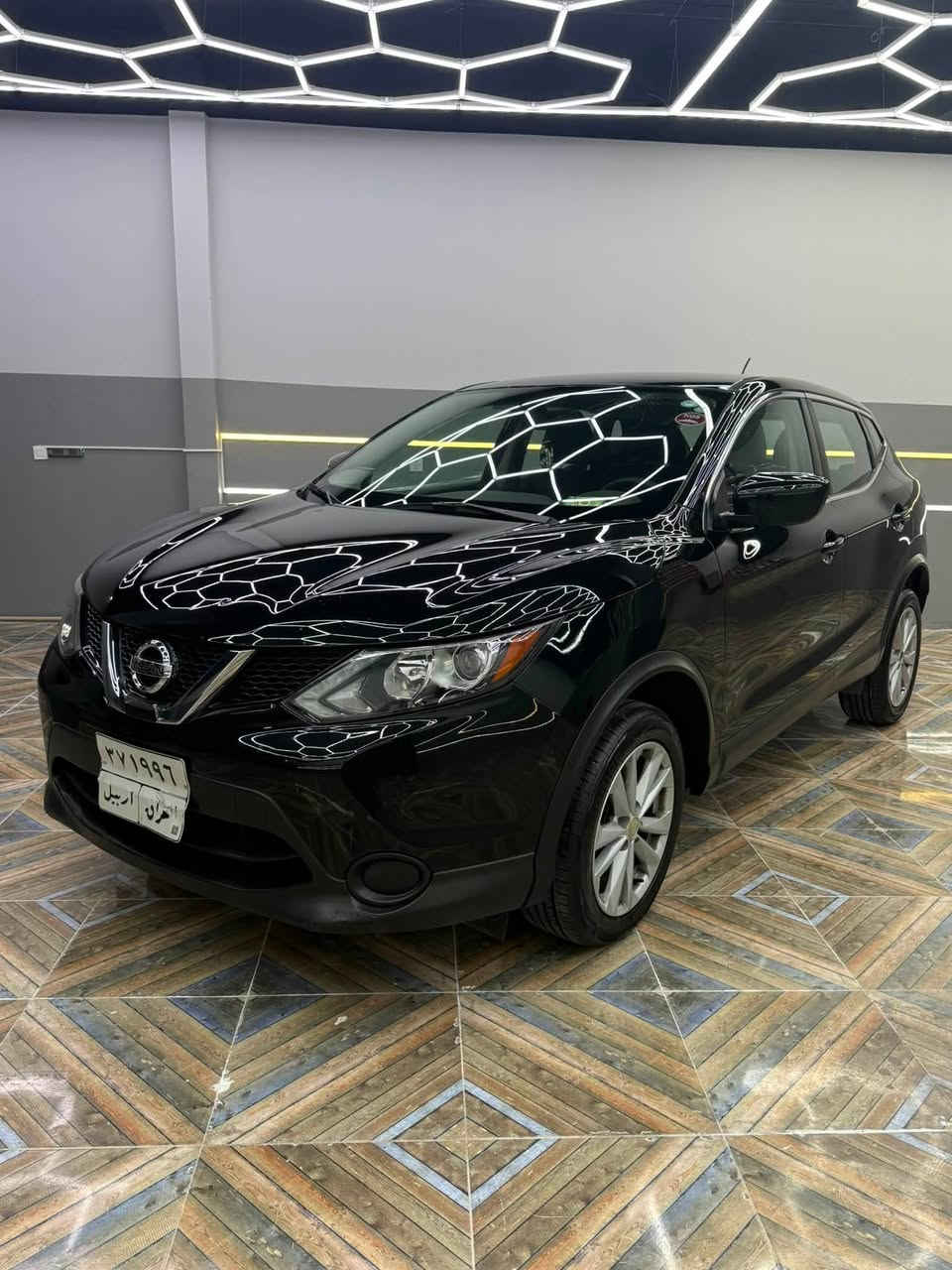نيسان روج سپورت (Nissan Rogue Sport) موديل 2017.
مواصفات السيارة
المحرك: 4 بستم، حجم 20 (2.0 لتر).
 النظام: دبل اكسل (AWD).
 الاضافات: تحديد سرعة، كاميرة و تحكم ستيرن.
 الكير: عادي وأوتوماتيك، مع مود normal و eco.
تبريد مركزي.
 الحالة: السيارة بدون صبغ، فقط فيها قطعتين تعديل بدون صبغ.
 الضمان: الكير والمحرك بشرط الفحص. الماشية: 100,000 ميل فقط.
الرقم: رقم أربيل، والتحويل بشرط.
مکان سليمانية
سعر  ١٣٠٠٠$
***********
