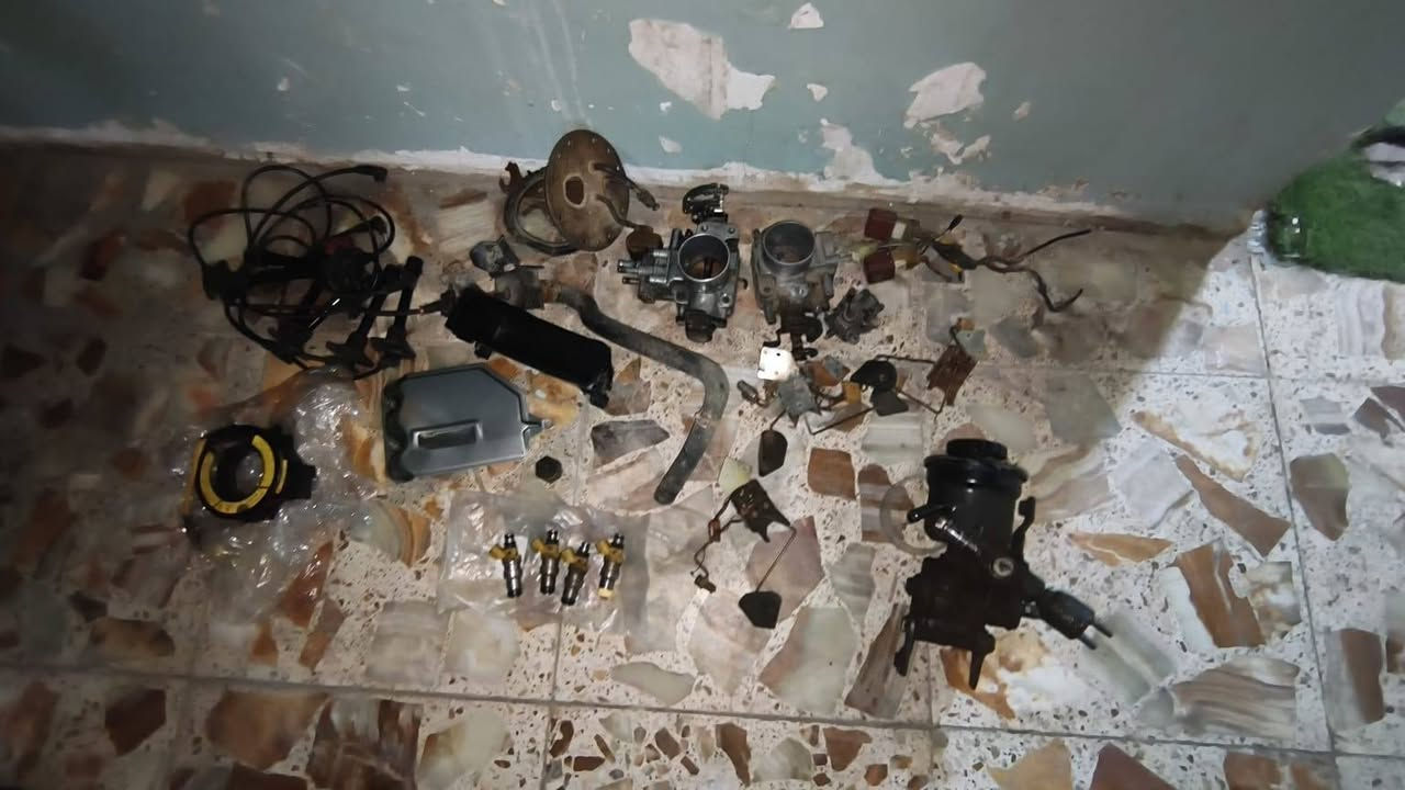 جويتر عدد ثنين
واير لك اصلي
طوافات 3
باور ستيرن
تخم نوزل اصلي حاويه
شريط ستيرن  اصلي 
حساس مابي سنسر اصلي
حساس طرق او دوانز
كلهن حاويه ونظاف
ابيع شلع وسعر مناسب 
بغداد مدينة الصدر 
***********
