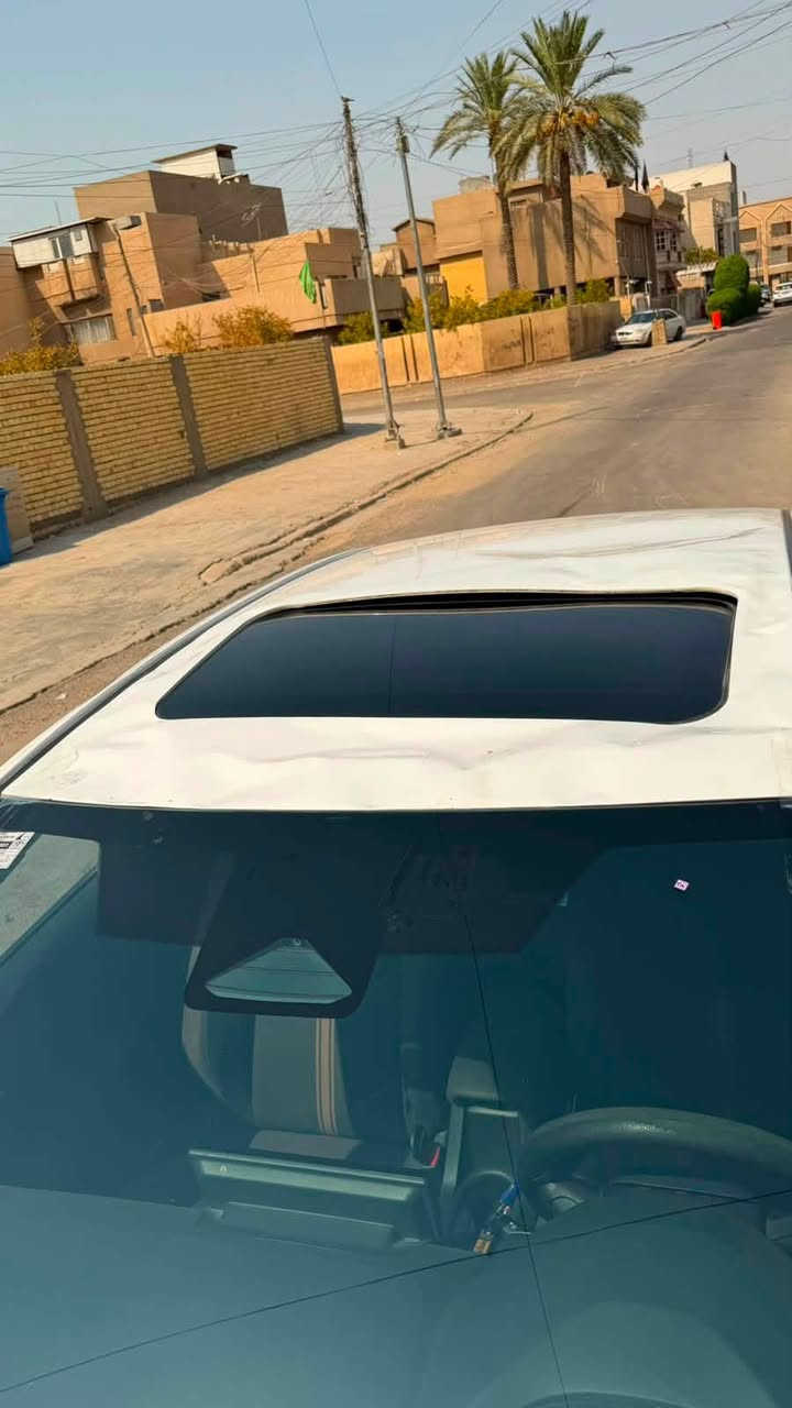 السلام عليكم 
للبيع كورلا هايبرد شكل الامريكي موديل 2024 تعرضت الحادث ابيعها على حادثها الايرباكات سليمة السيارة شغالة وتمشي البطاريات سلمية تبريد شغال  رقم اربيل الدولي تحويل مباشر  اعتذر عن المراوس بيع فقط مكاني بغداد شارع فلسطين للاستفسار 
***********
