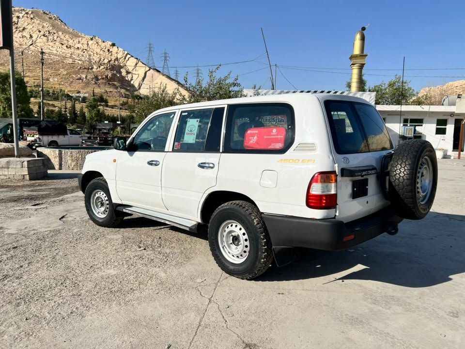 سەرتا سلاوی خواتان لیبیت 
بابەت فرۆشتن مۆنیکا  مۆدیل 2002 فوول عادی ٣ پارجە بۆیاخە سەقف و شانی بەشەرت هەیکەلی زۆر جوانە سەنەوی تا2029 تازەیە   جوار تایەی دەنلوبی لە ژێرایە  سعری 125 گەلایە تکایە مووشتەری نیت سەری خۆت و منیش مەهێشینە ئەدمین جاومانە 🥀❤️ 
ژم***********
— in Chamchamal.
