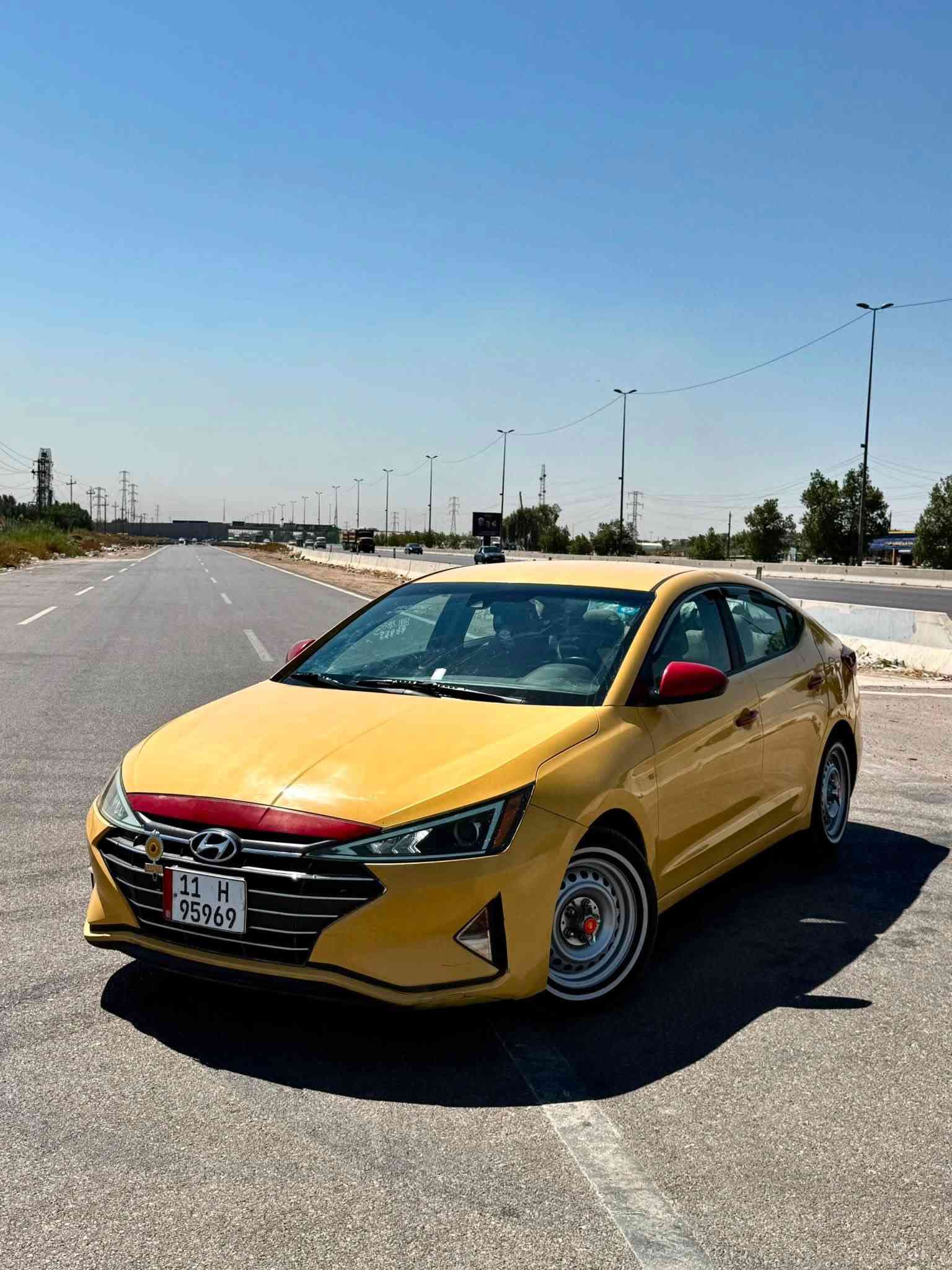 النترا 2019 سياره جاهزه مجهزه من كلشي ترايك من زاخو للفاو مواصفاته تحديد مسار قياده ذاتيه حساسات كامره خلفيه شاشه وبعد المواصفات المتعارف عليه وارد أمريكي لون القديم احمر مصبوغه صفره حادثه فقط باب مبدل سعره 120$ رقم بغداد مكان سياره بغداد مصفره هيه وغرامه وسنويه جديده للاستفسار والاتصال ***********
