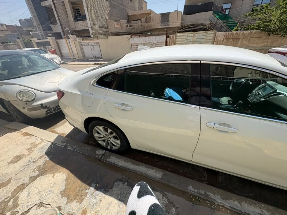 السلام عليكم
ماليبو ٢٠١٧ lt 
قطعتين صبغ بدون دواخل ولا شواصي
ماشيه ١٨٧
السعر ٨٥ 
مكاني غزالية
***********
