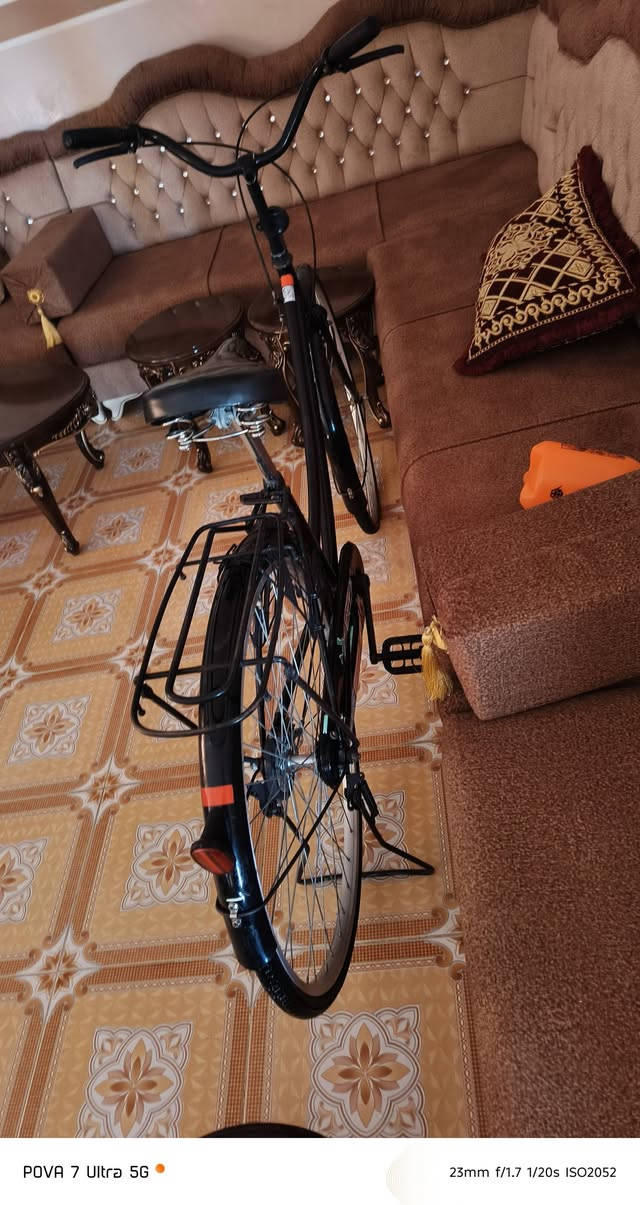بيسكل البيع سعر 100غفل مابيه مجال نضيف رقم الهاتف ***********
