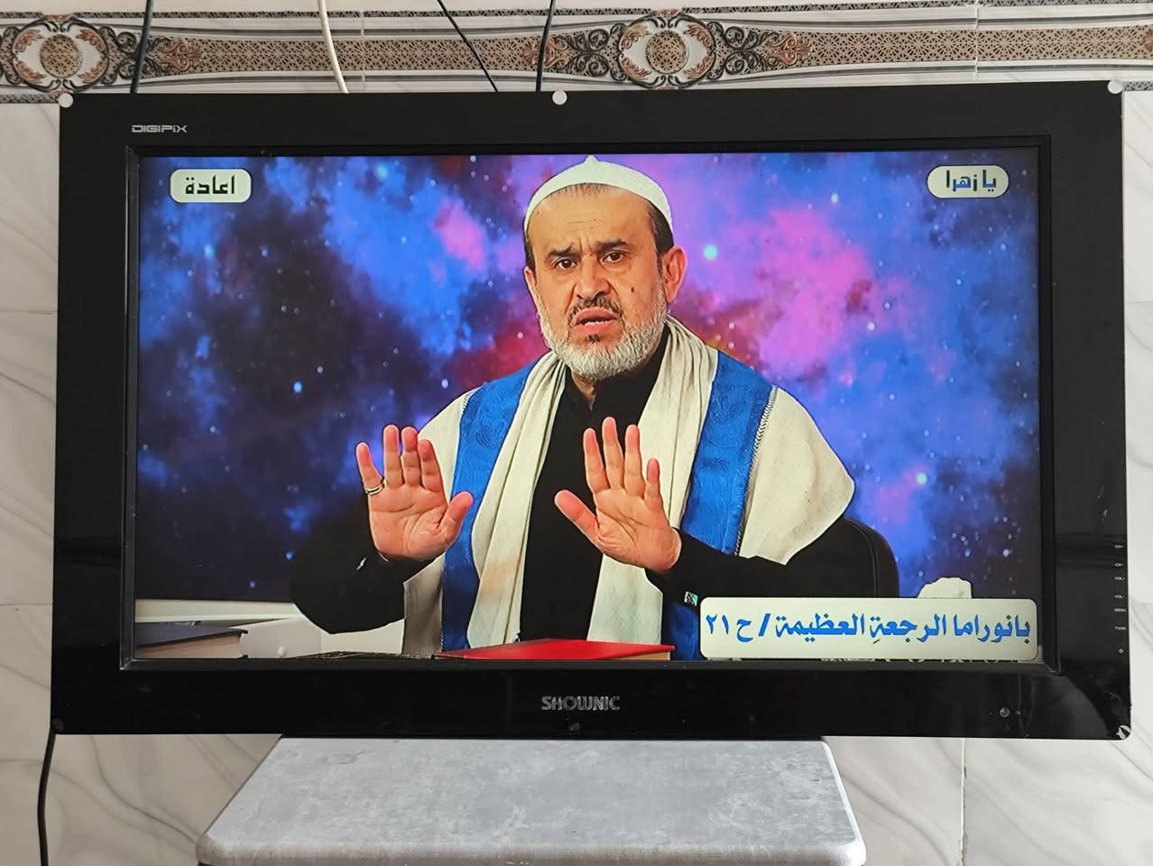 السلام عليكم شاشه حجم٣٧بوصه نظيفه شاشه السعر خاص او تصال ع رقم *********** المكان الحر
