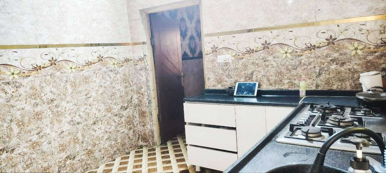 بيت للبيع المساحه 100متر طابق ونص متكون من استقبال وصاله ومطبخ وغرفه نوم جوه وفوك غرفه نوم وصاله كلش كبيره وصحيات داخلية وخارجية
الموقع خلف مدرسة امل الاجيال الشارع التبليط الفرع المقابيل المولده
للاستفسار خاص او على الرقم***********
