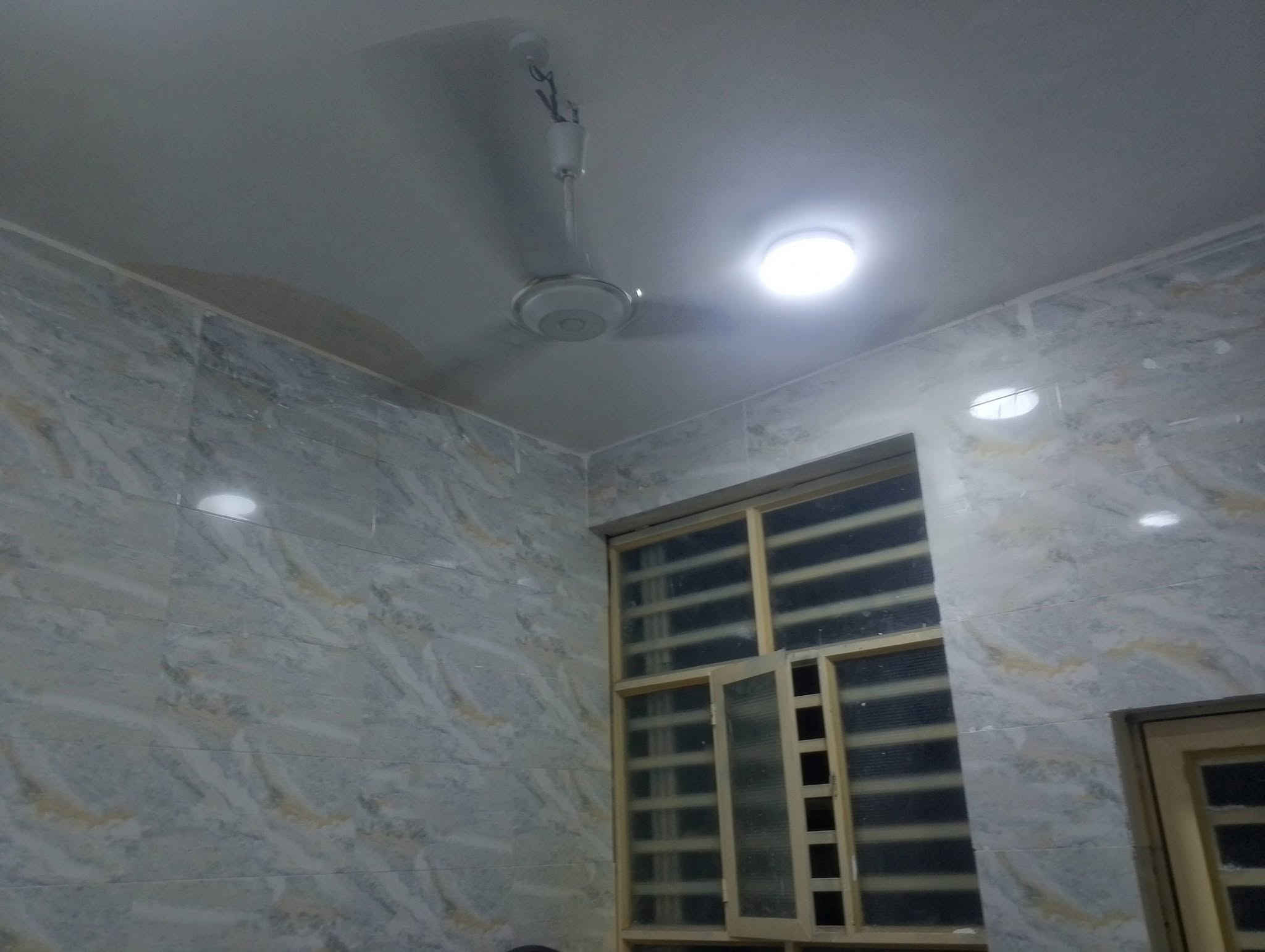 بيت لبيع بل تاجيه 100 متر 5×20 طابو صرف سنتر عل شارع 20  ***********
