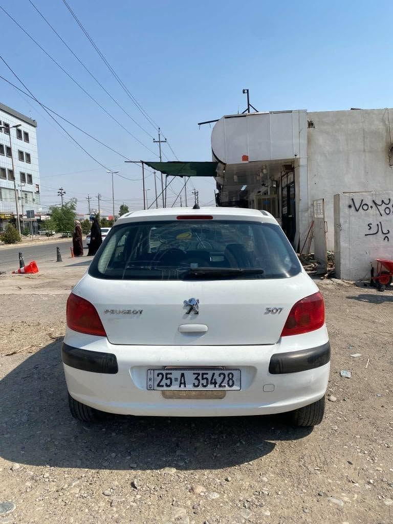 بيجو موديل 2004 بدون ضربه سياره مكينه شرط تبريد ثلج ***********
*********** كركوك, العراق
