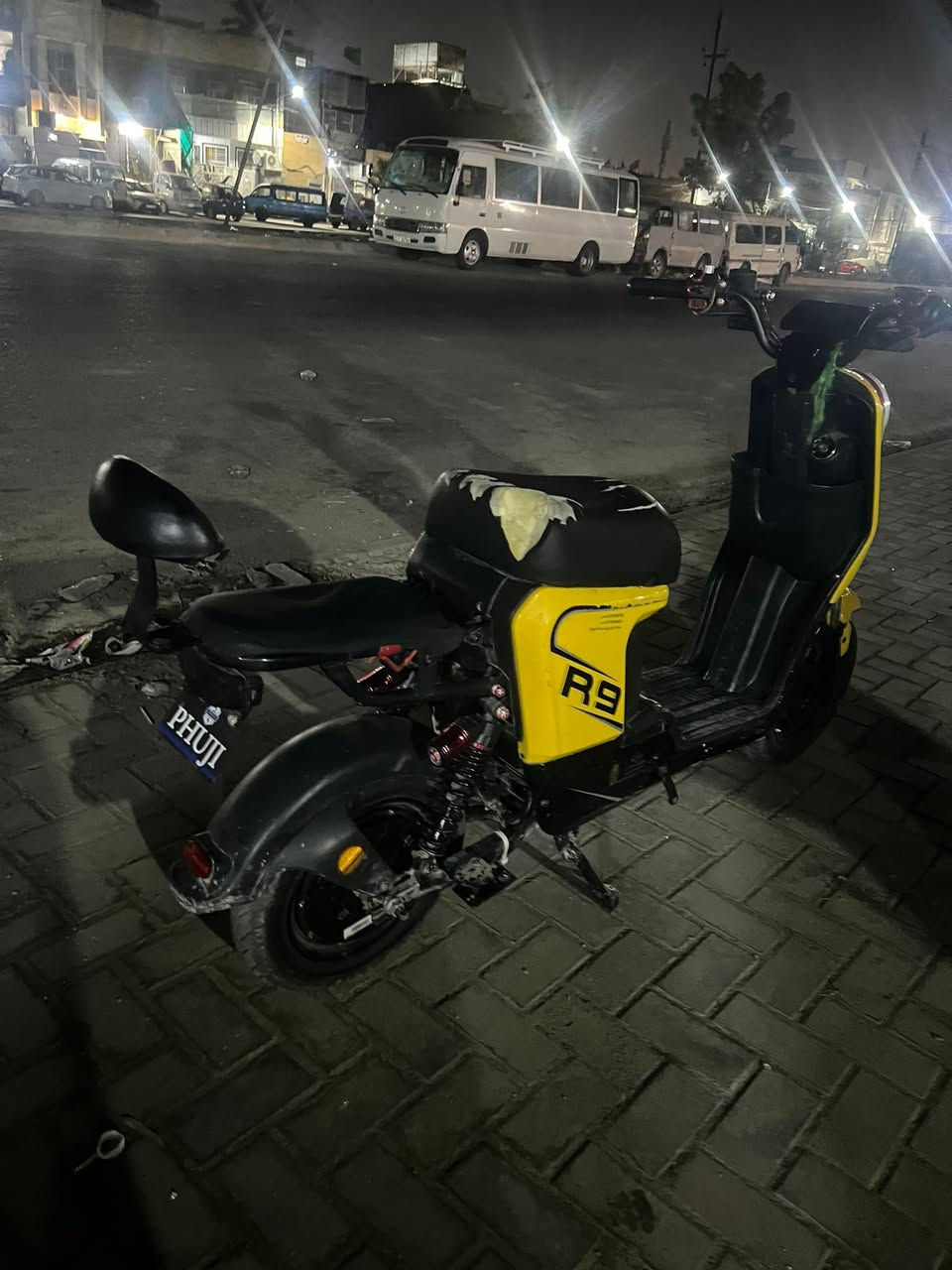 سلام عليكم دراجه نوعيه ارتسعه حجم البطاريه 32 امبير 5بطاريات موديل 25 سعر 350 وبيهه مجال حك جيه مكاني بغداد رقم *********** وتساب فقط

