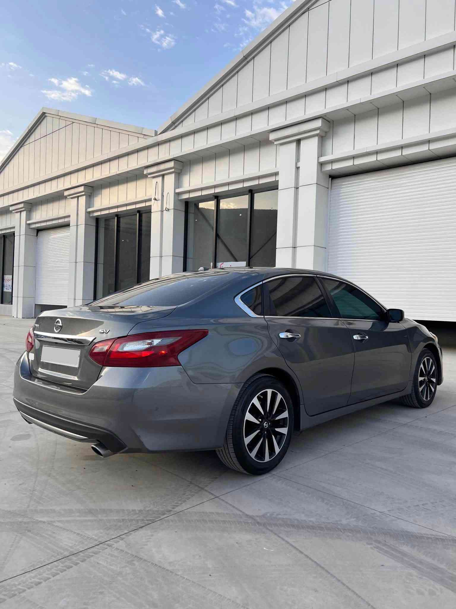 Nissan Altima 2018 plus
نيسان ئاڵتیما 2018
 
مواسفات(SV)plus ى بێ سلاید
ویل کرۆم  ، راداري پێشەوه ، راداري ئاوينه  
چوار تایەی تازەی تازە بۆ بەستراون
سەنەوی و ژینگەو ڕێگەوبانی ھەمووی تا ٢٠٣١ تازەیە 

تە نها بۆنيت بۆیاغە بێ  ناو گرتن بێ جەمپ
لەگەل  يەك بست شان  
پێش و پشت و ناو دەرگاكان هەمووي كەپسه  

گێر و مەکینە و تحویل هەمووی بە شەرتە

نرخ 109  سەد و نۆ وەرەقە و مەجالێکی کەم
ژماره موبايل 
*********** أربيل, العراق
