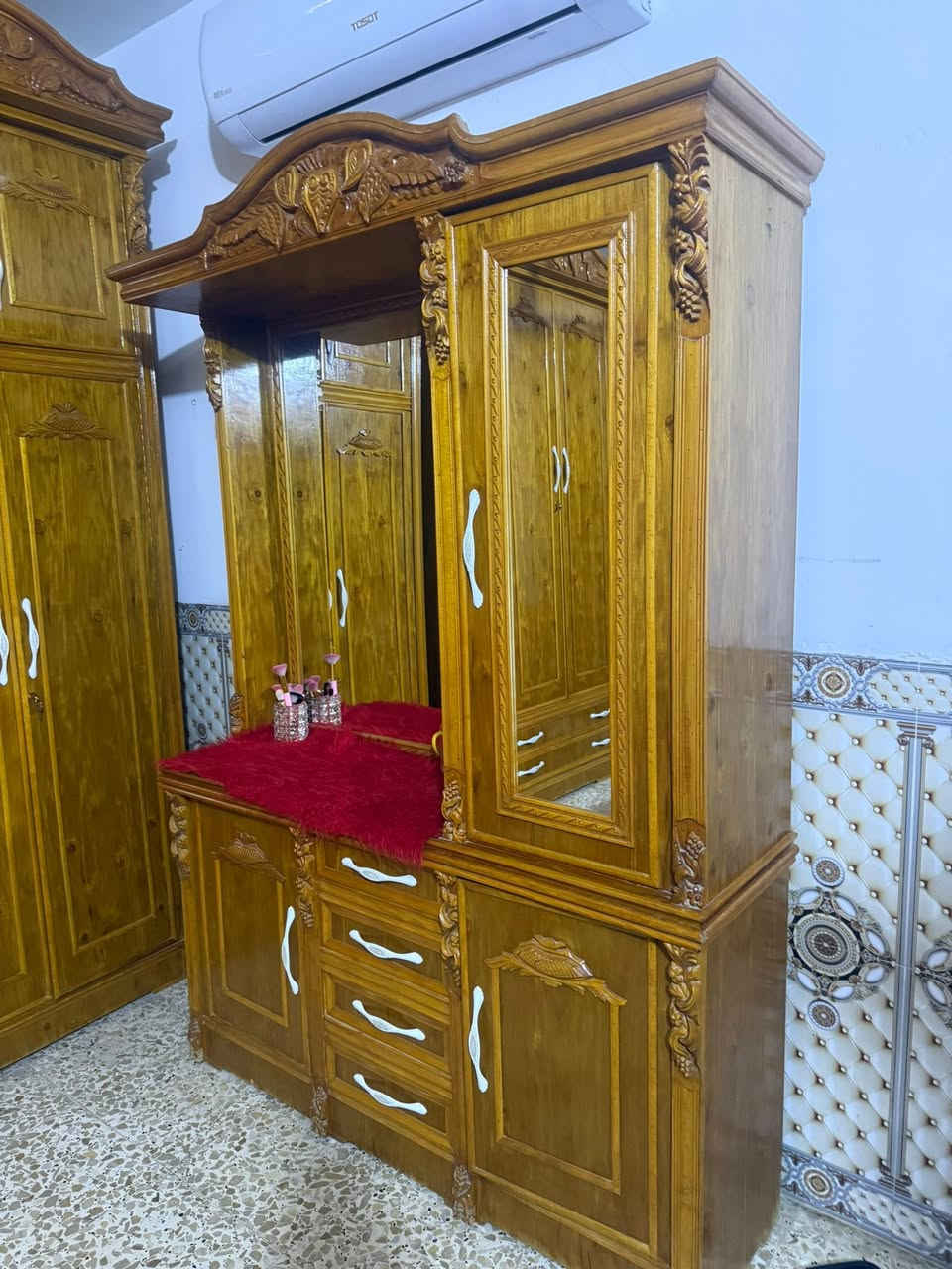 سلام عليكم غرفه نوام مستعمله السعر ٣ملاين وبيهه مجال العنوان بغداد شهداء سيديه الستفسار عله رقم ***********
