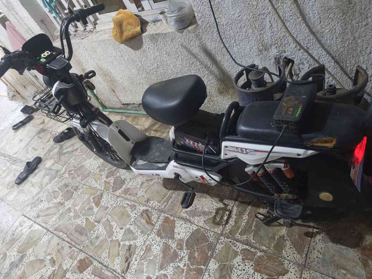 السلام عليكم دراجه شحن مستعمله بطاريات ضعيفةالسعر275رقم***********
