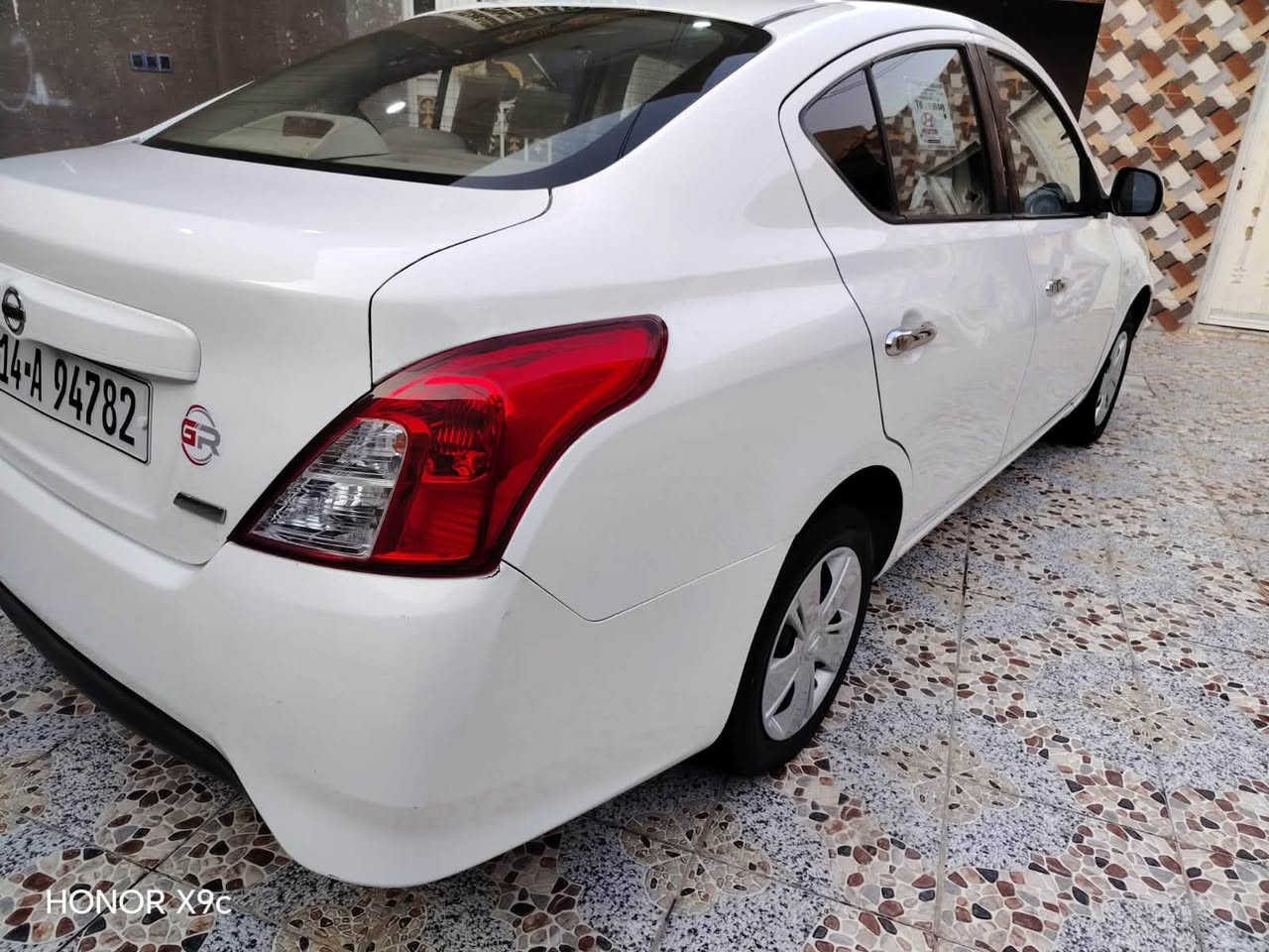 اللهم صل على محمد وآل محمد 🤲🏻
نيسان صني🚘 موديل 2016 خليجيه ام البليته الزرگة گير ومكينه جدد وكذلك حدادية جديدة التبريد ثلج🥶 تخم تاير🛞 جديد كهربائيات كلها شغاله دواخل بالكارتون رقم بصره انگليزي هزه جديده السياره🚘 بأسمي شخصيا تحويل🚦 مباشر بكل المحافظات اني حاضر او تردون مني وكالة هم عادي وتدللون
السيارة 🚘مكفولة كفالة عامة من الضربة ومن الصبغ والتبديل فقط بارد شويه بالجاملاغ الأمامي 
عنواني🏠 الناصريه حي الشموخ شارع مول الكوخ
***********
السعر💵 88 وبيه مجال بسيط للشراي
