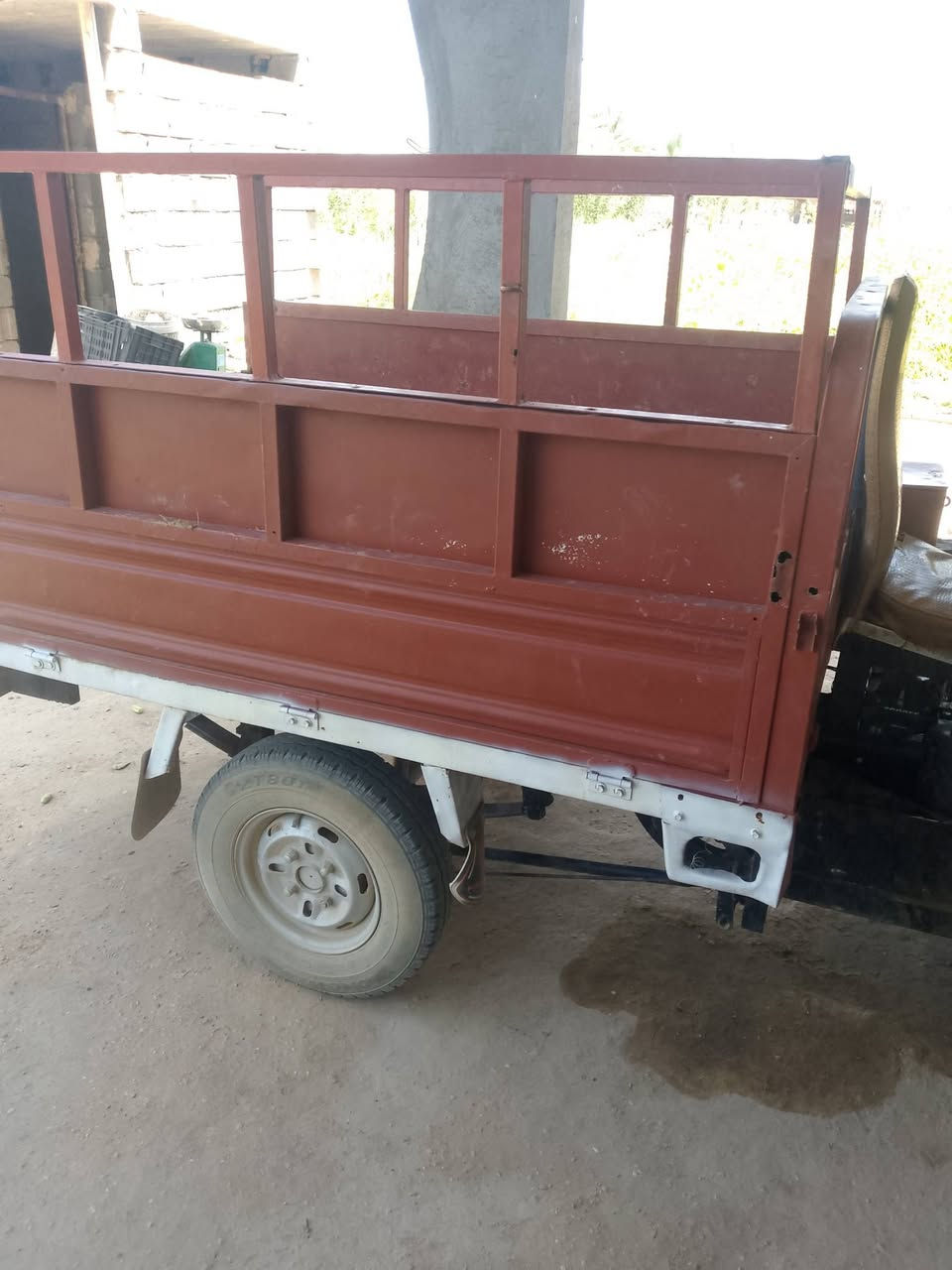 ٩٠٠ وبيها مجال مستعجل على بيعتها بدون اوراق لاتعلق ولا تراسل مكلف بلنشر وهذا رقم ***********. مكان ستوته صقلاويه الازركيه مكلف اذا تدخل خاص ماجاوبك واذا تعلق ماجاوبك اتصل
