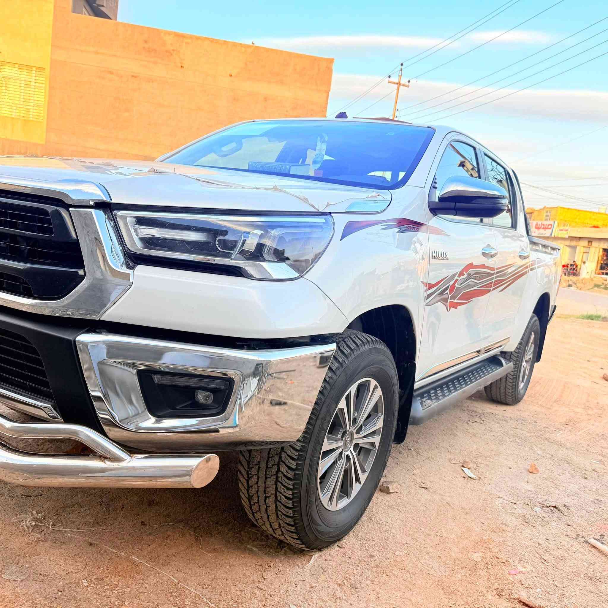 #تويوتا_هايلوكس 2024 للبيع (مكفولة) 🚙✨المواصفات والخصائص:النوع: تويوتا هايلوكس (خليجي - مواصفات سعودي).الموديل: 2024.
ماشيه ١٧ الف 
الگير: أوتوماتيك.التشغيل: بصمة.الرقم: بغداد.الوضع العام: السيارة مكفولة كفالة عامة (عدا التعديل المذكور أدناه)، وسونار الفحص جاهز وموجود.حالة البودي:توجد تعديل 4 أصابع فقط على البارد في الباب الخلفي جهة السائق. السيارة بحالة ممتازة جداً.التفاصيل المالية والموقع:السعر: 34,500$ (3 دفاتر و 45 ورقة) وفيها مجال بسيط للشراي الجاد.الموقع: ذي قار - الناصرية / قضاء الرفاعي.للتواصل والاستفسار:📞 يرجى الاتصال على الرقم: ***********
