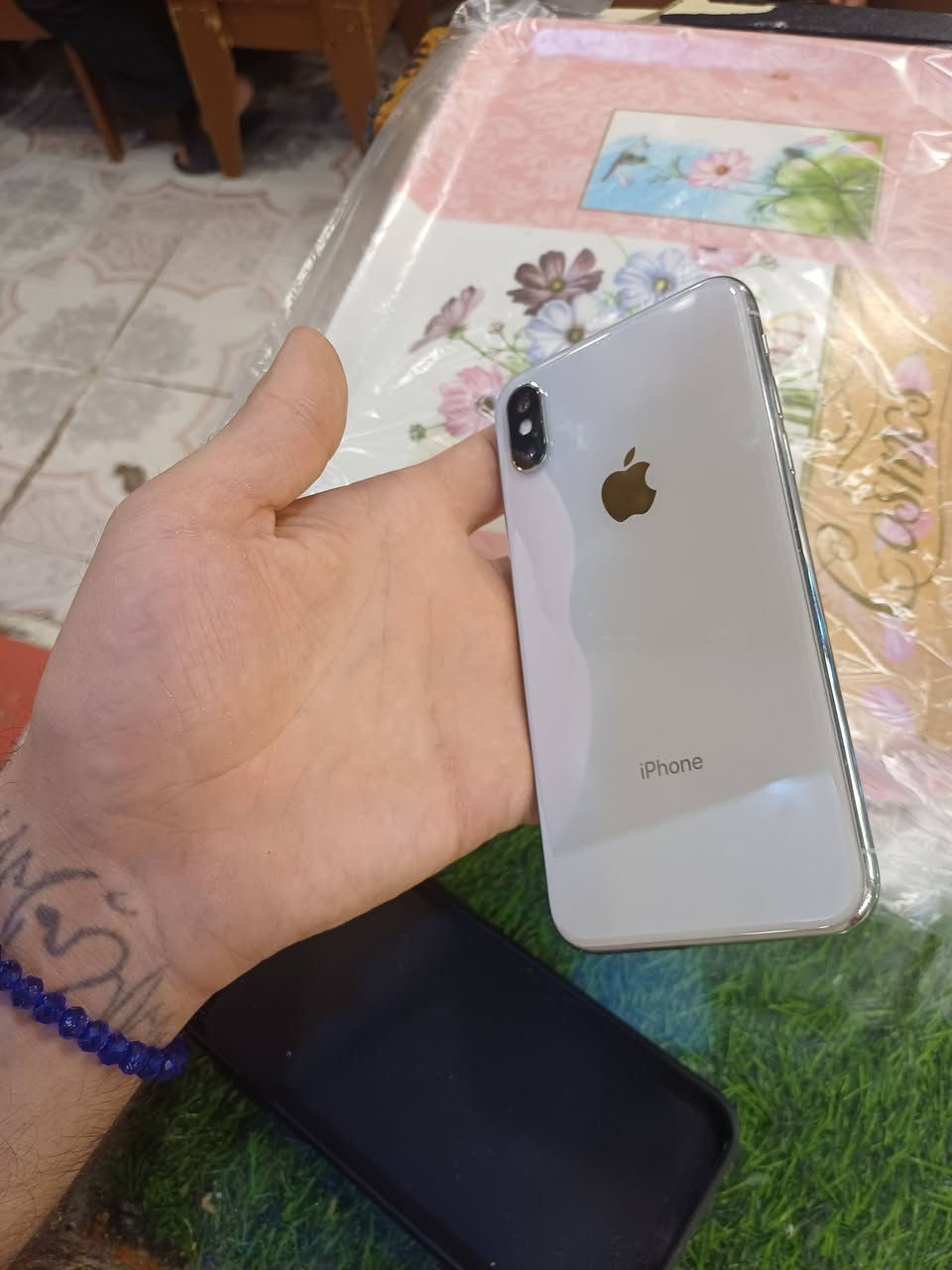 السلام عليكم اكس للبيع جهاز كلش نظيف فقط مبدل شاشه وبطاريه 256 جيجا سعر 130 بمجال كلش بسيط للتواصل $  ***********
