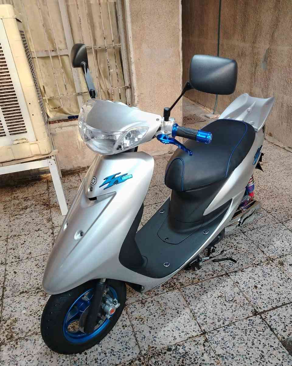 عصفوريه سبايزر رياضي مجنح
سرعه 60
دراجه جاهزه مابيها اي نقص
كفرات جدد تجاري تايون
مكينه ناعمه شلعه معدل
كهربائيات كلها شغاله
بريك امامي وخلفي تأيرات اصليه جدد
ستاند تعليك وستاند جانبي
قفل ستيرن وقفل جنطه
السعر 650
*********** 
مكاني بغداد حريه
