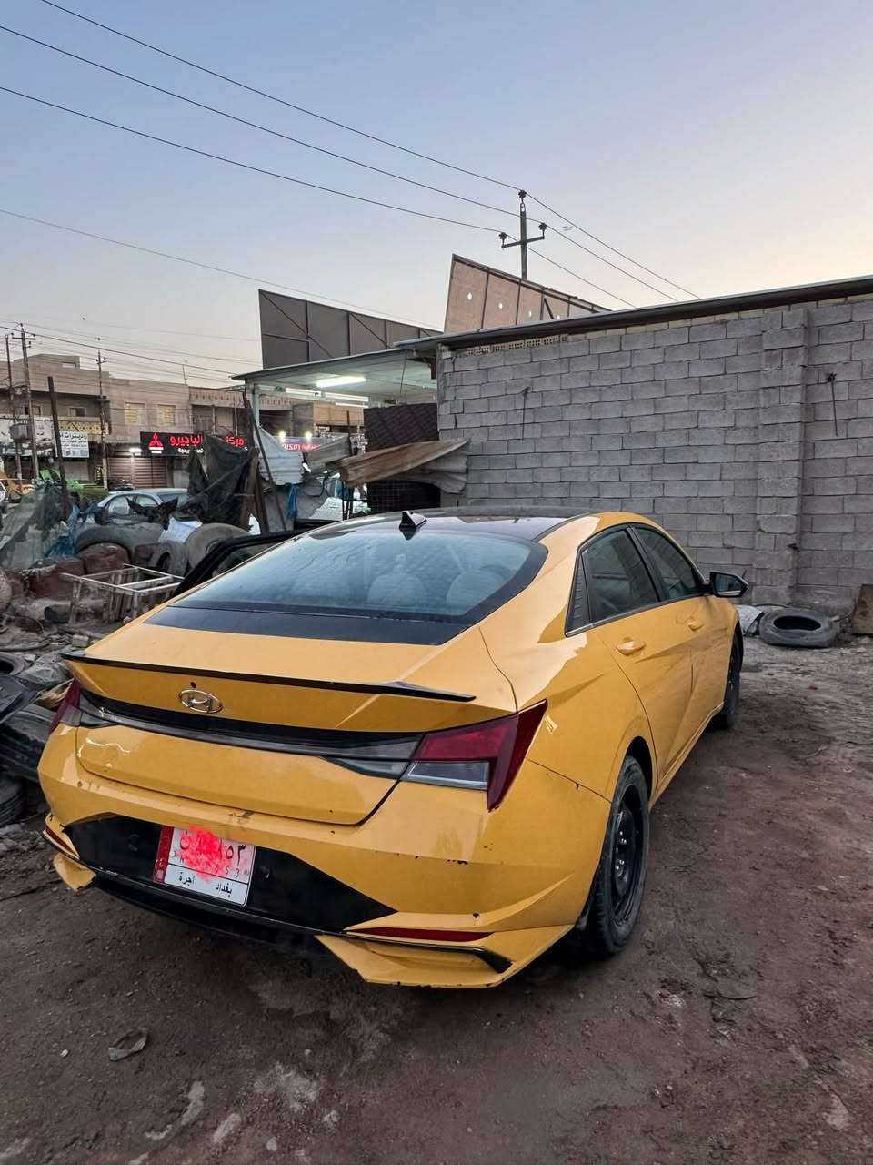 السلام عليكم
النترا 22 صفره وارد امريكي
لمتد فول مواصفات
(حادثها جنطه )
شاشه متصله
بصمه
فتحه 
كشنات جلد ابيض
رادار امامي
رادار جانبي
رادار خلفي
حساس امامي خلفي
 قصد أو نقد سعر ماسب 
الرقم ***********
مكان السياره بغداد الدورة
