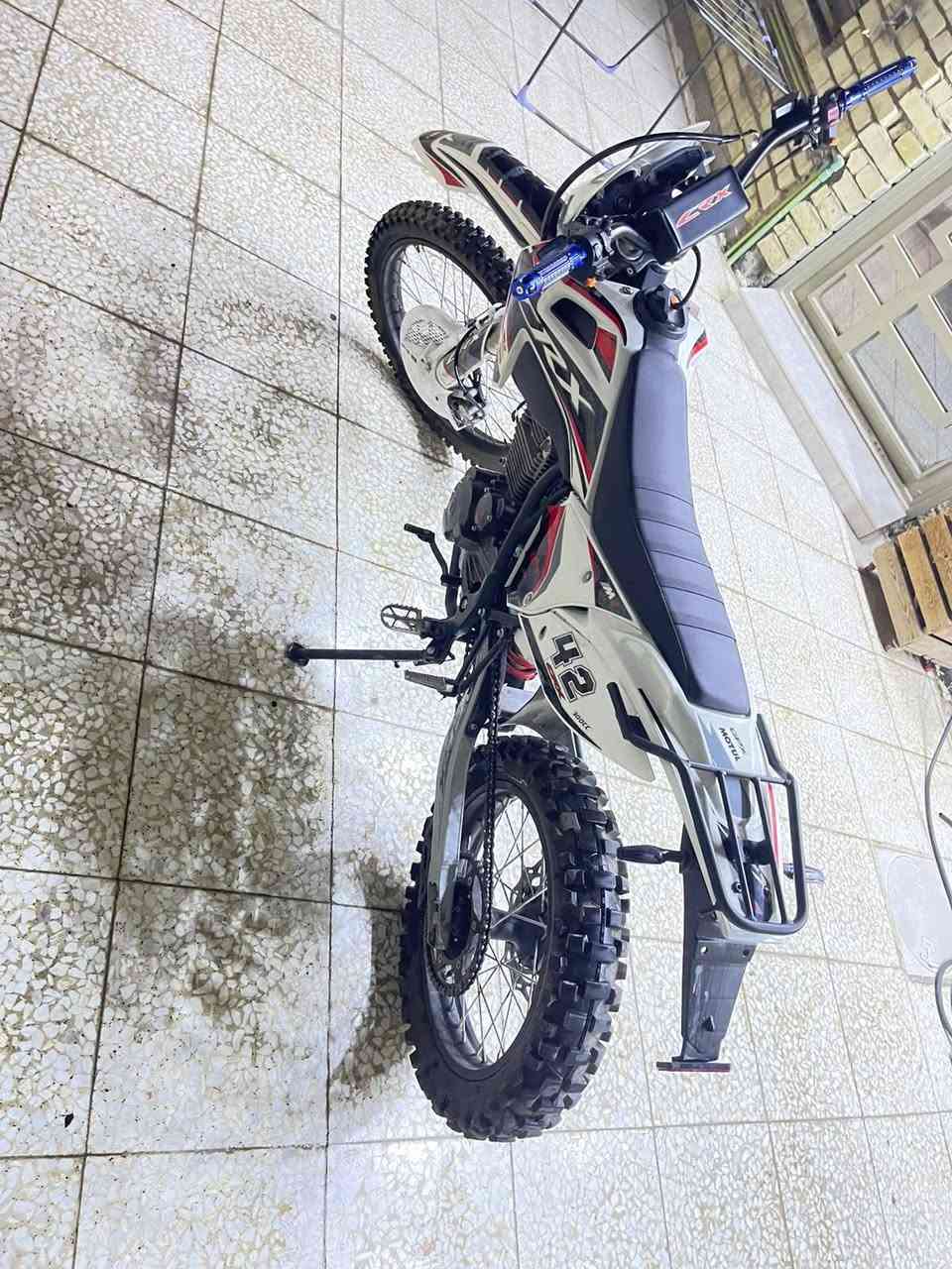 قفاز crx موديل ٢٦
حجم 300
نضافه فول
مكينه وكير خير من الله 
دراجه كاملة مكمله ع حسب الاصول 

سعرها 1,500 وبيها مجال 
مكانها بغداد الدورة
واتساب 
***********
