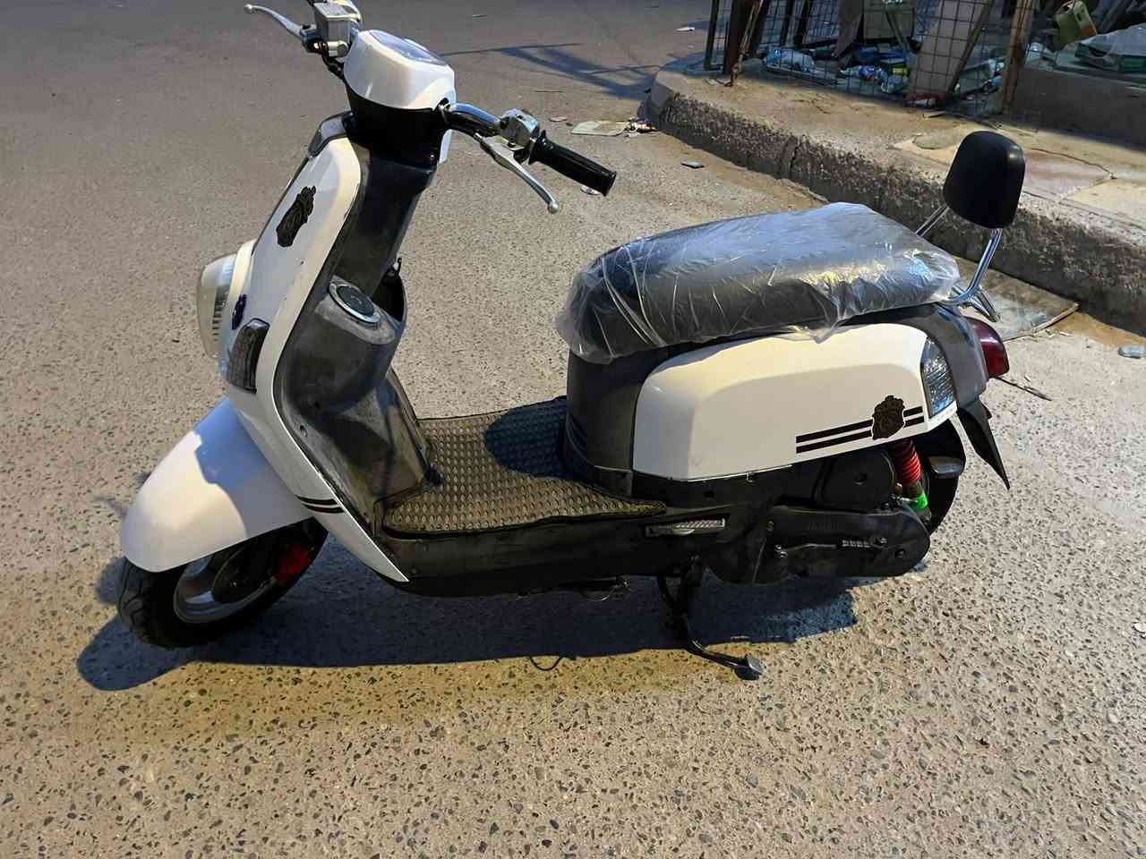 بوليس • جديد • شهرين