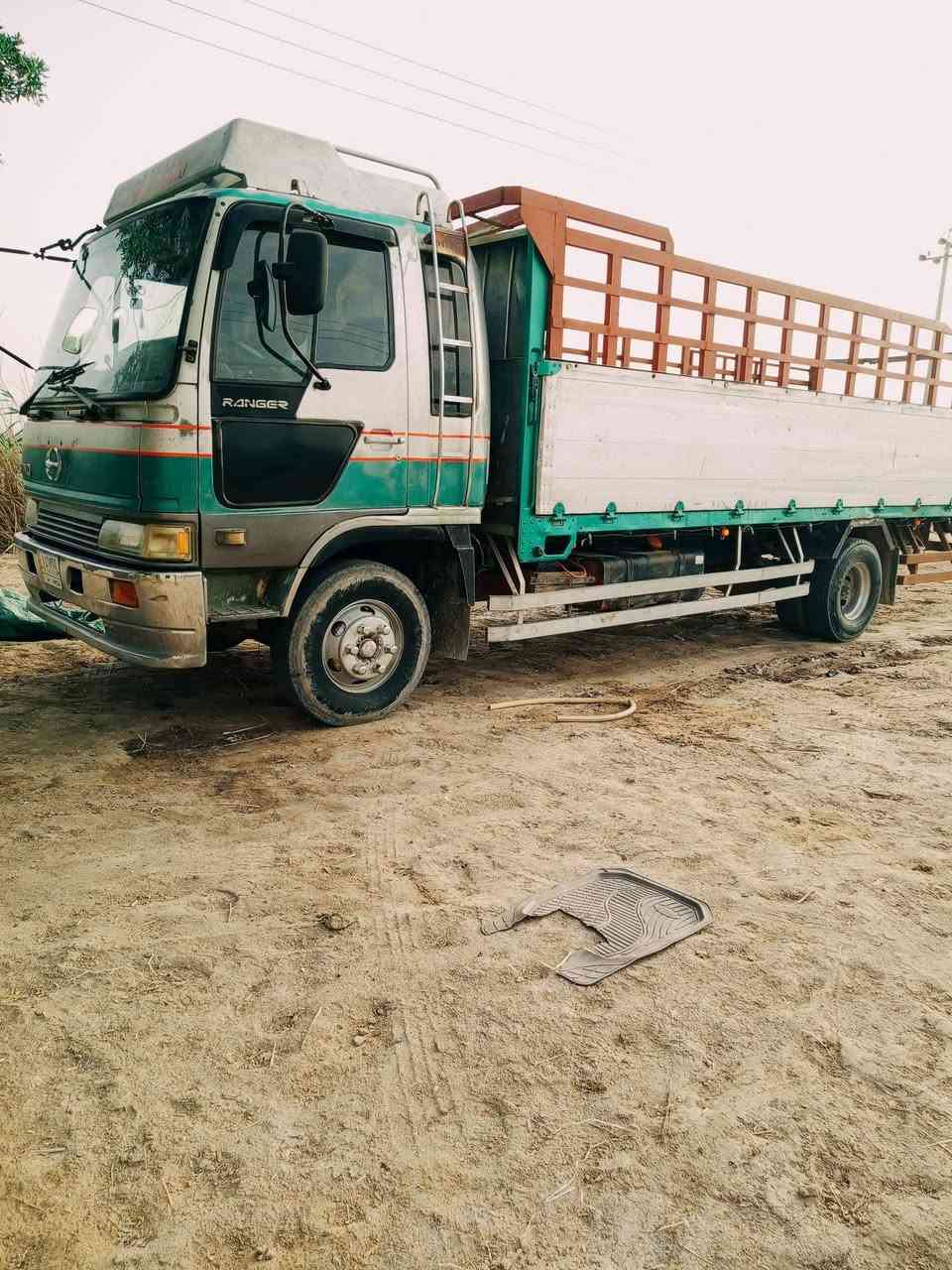 السلام عليكم هينو طيره طول سته وربع محرك ستين هوه ***********
