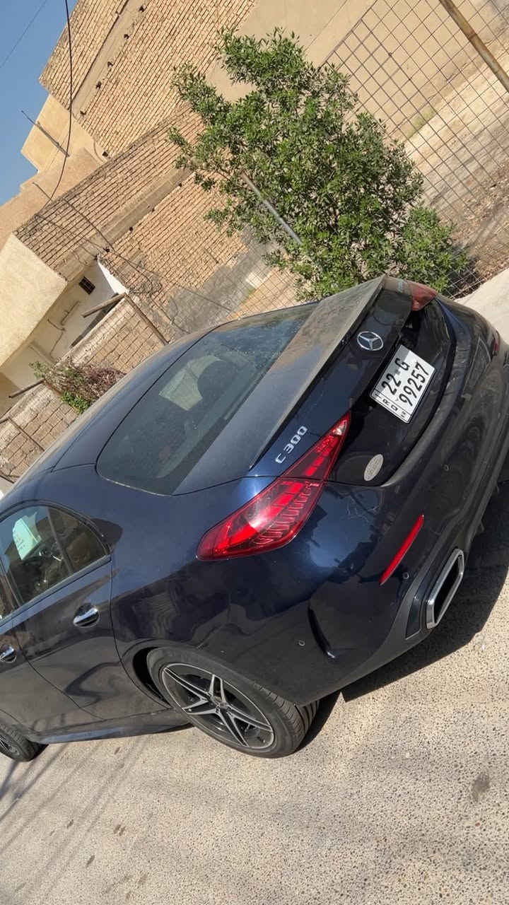 السلام عليكم
مارسيدس بنز 

2023 

C300

وارد أمريكي 

بيها بنيد ودعاميه بدون دواخل لا شاصي ولا لغد 

رقم اربيل ب اسمي تحويل ثاني يوم 

ماشيه 66 km 

فول مواصفات السياره 1/1 للاخير 

 

5 كاميرات فول فول

مكفوله كفاله عامه عدا البنيد والدعاميه 

للاستفسار : *********** 

المكان بغداد العامريه قرب خدمي المطار

نص مكتوب في الصور:
- 1