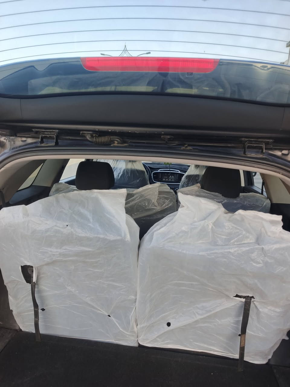 جمعه مباركه// كيا سورنتو موديل 18 رقم بغداد باسمنه 7 راكب مكينه 2400 سياره جديده مكينه كير تبريد قطعتين حداديه طخم تاير سعرها 165 رقمي واتساب ***********
