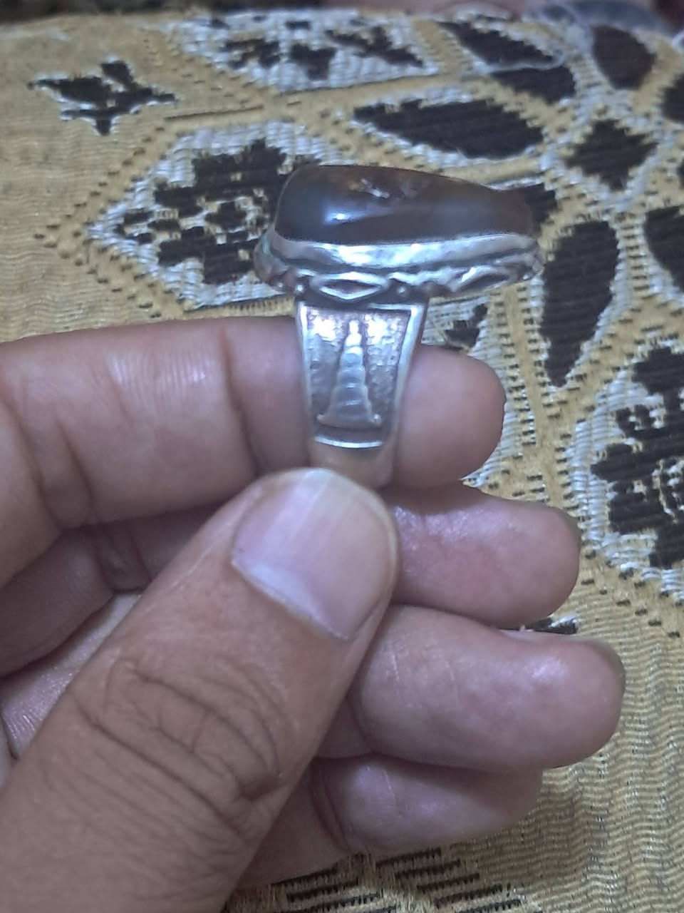 السلام عليكم
محبس البيع داودي دلوه قديمه الأصلي شرط الأصلي صياغه حلوه ثقيله 
***********
