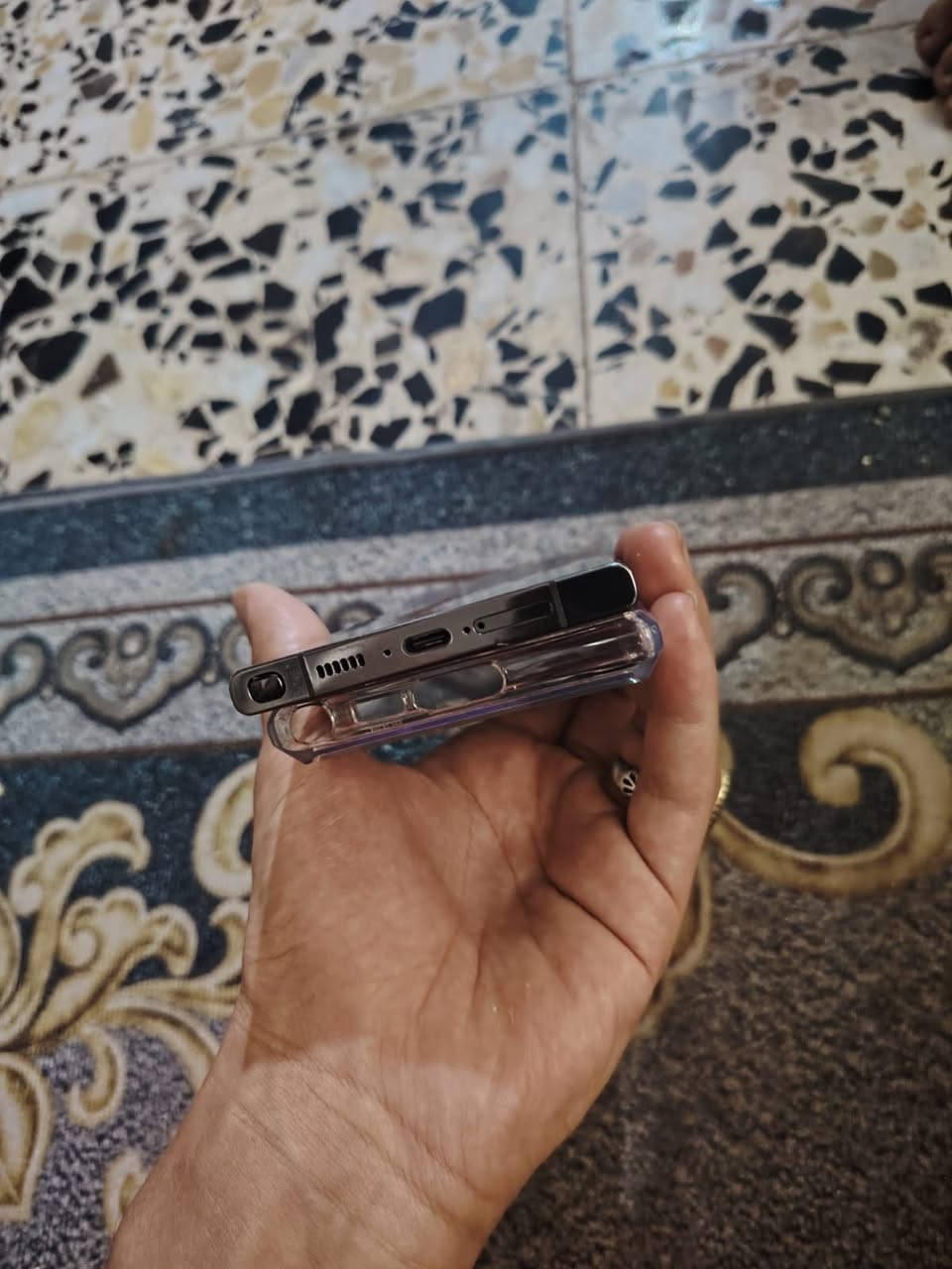 السلام عليكم اس 23 الترا ذاكره (512)  لون زيتوني جهاز وكاله عين الفهد 
جهاز كارتونه ضايعه 

ماداخل تصليح ابدد

بس بي نقطه بلشاشه يم الكامره الاماميه ومامأثره عليه ابد والله

سعره الجهاز 650 وبي مجال بسيط  

مكاني بغداد بلديات رقمي ***********
