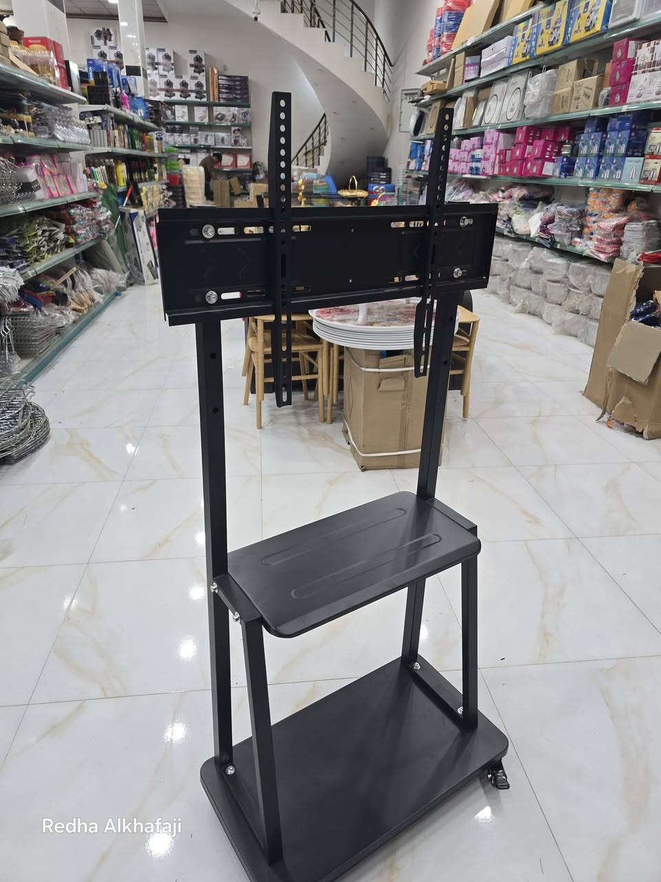 ديكور • رضا الخفاجي • بدون تفاصيل