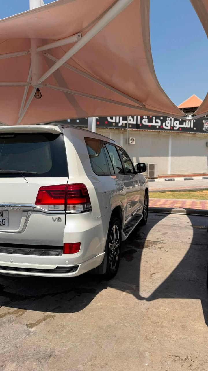 🚘 للبيع — تويوتا لاندكروزر V6

موديل 2020
محرك V6
اللون: أبيض

▫️ داخلية جلد
▫️ مقاعد كهربائية
▫️ فتحة سقف
▫️ شاشة
▫️ كاميرا خلفية
▫️ حساسات
▫️ مثبت سرعة
▫️ تحكم بالمقود
▫️ جنوط
▫️ عتبات جانبية
▫️ 7 ركاب
▫️ مواصفات VIP

📏 الممشى: 84ألف
💰 السعر: مناسب 
📍 الموقع: سماوة
📞 للتواصل: ***********

السيارة جاهزة للفحص والمعاينة.
