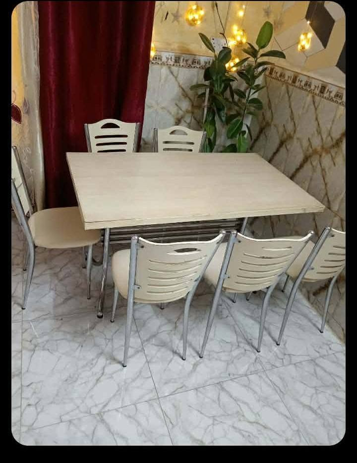 السلام عليكم غراض مستعمله للبيع بسعر مناسب بوفيه تسكام سرير خشب  تسكام ومبرده وبراد وطباخ 5مشاعل وميز وياه 6كراسي الرقم ‏‪***********‬‏

