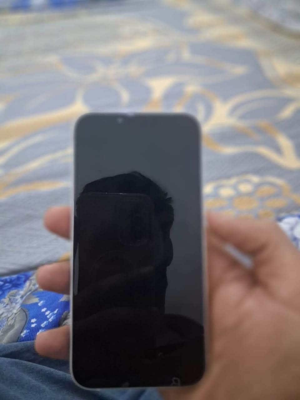 سلام عليكم ايفون 13 عادي شرق اوسط اتلث A ذاكره 128 نضافه 100 /100 مبدل شاشه وبطاريه السعر 375  وبي مجال مكاني كريلا كنطره السلام ويوجد توصيل داخل كربلا  للاستفسار ع رقم ***********
