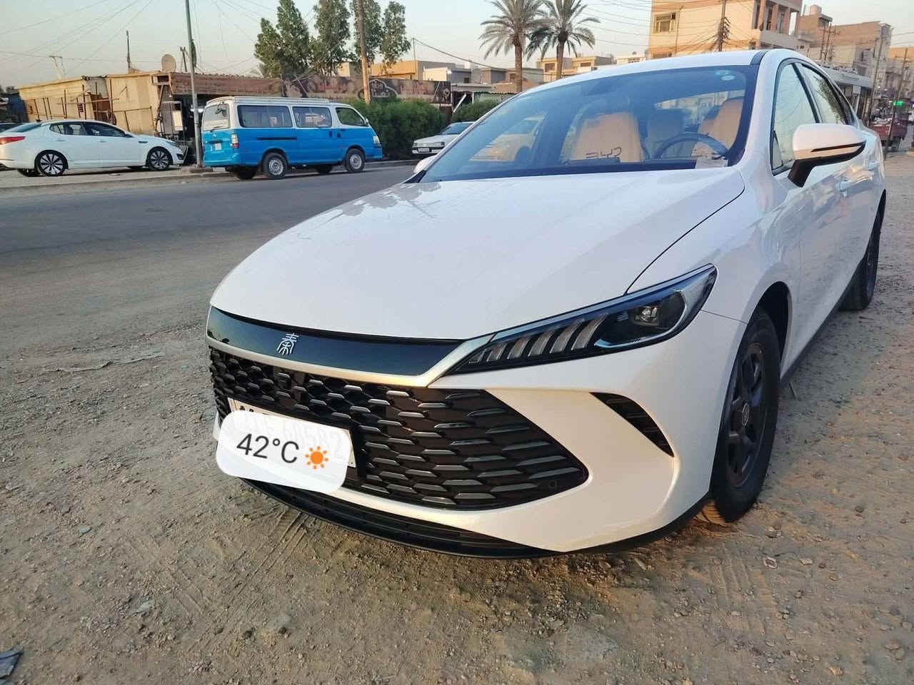 للبيع بيوايدي كن بلاس ماشية 1800الكلي وقابل للزيادة
موديل 2025 رقم بغداد سنوية باسمي شرط التحويل 
مواصفات 
داخل كشنات جلد ابيض 
تحكم استيرن جهتين
كروز سرعة 
اتوا بارك
شاشة لمس 
تبريد لمس
كامرة دوارة 
حساس امامي 
حساس خلفي 
محدثة 2026
تنزيل جميع البرامج ترحيب بلغة العربية 
مكاني بغداد الزعفرانية الاتصال ***********
