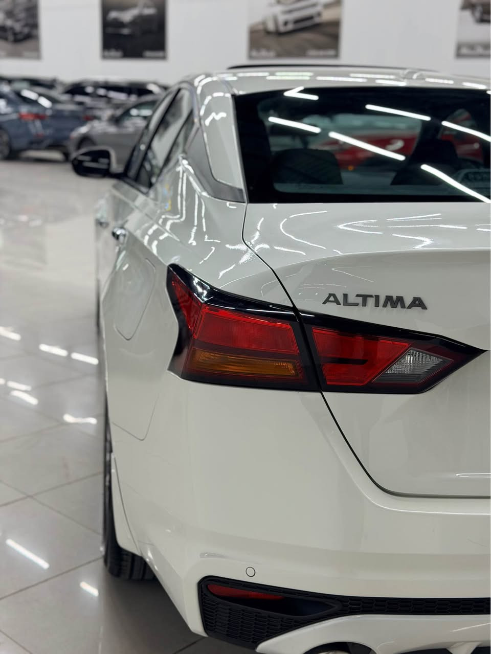 Nissan Altima SV PLAS 2024
نيسان التيما فوول مواسفات /سلايت /بةسمة / شاشة كةورة / تعديل سورعة/ رادار /كاميرة/وايرليس/ بريك بةسمة/ كوشين كارةبا / فول فول ماسفات دوو سويج سبوخ جاملخى پشتةوة بى دةواخيل بى ايرباك هةمووى بةشةرت بيش و پشت كةبس 
21000ميل روشتوة 
ژمارة كاتى 
***********☎️wastapp
سةيارةكة نمونة لةوانى 
بو سعر نامة بنيرة لة واستئاب أربيل, العراق
