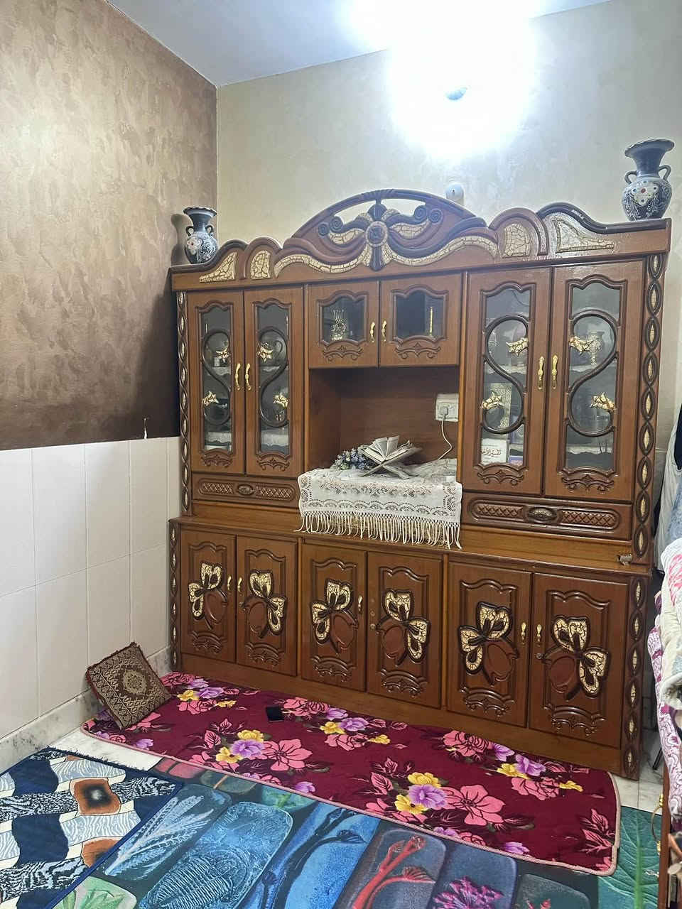 سلام عليكم
بيت للبيع في حي الشهداء  ساحة المختار ابو يعقوب العبادي موقع البيت على الساحة مساحة البيت بالطابو (104)واقع حال (120) متر بناء البيت يتكون من استقبال ومطبخ وصالة وغرفة نوم وحمام داخلي وحمام خارجي وطارمه ومناور عدد 2 بالطابق الارضي الطابق الثاني غرفتين نوم وصالة وحمام بناء حديث ومواصفات وجودة البناء ممتازه للاستفسار ***********
