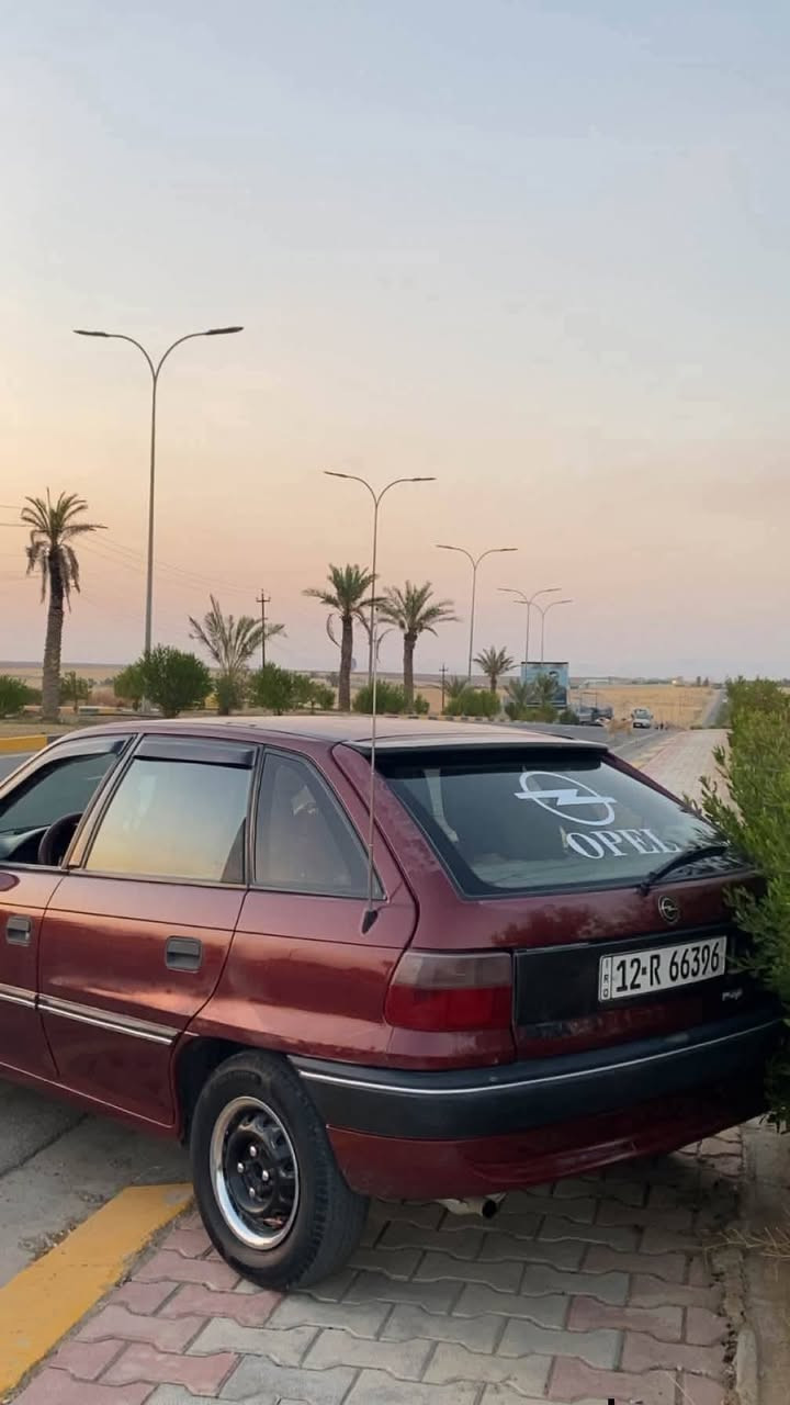 استره موديل 94 محرك وكير شرط  بدون صبغ على وضع البلادي بسمي شرط تحويل سنوية جديد ما تصرف عليها الف جاهزه على اخير مكاني تلكيف السعر 43 ***********الشراي يتصل ويدلل
