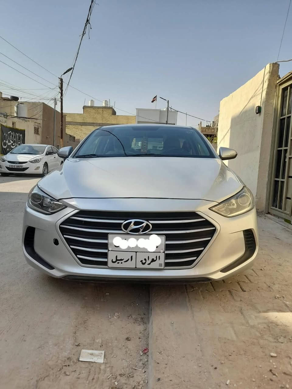 سلام عليكم
هونداي الانتره مديل 2018 وارد امريكي باسم شركة تريد مداور تريد وكالة 
سياره حلوه ونضيفه واحلى من صور  كير محرك تبريد حداديه كفاله وجاهزه للاخير 
الضرر قطعتين صبغ جاملغ وبنيد من امريكا وبل عراق فقط باب مبدله بلاديه مال شركه مكفوله من أي ضرر داخلي وايرباكات سليمة محرك 2000 دوش
مواصفات نص فول 
تحكمات ستيرن فول / كامره دواره / شاشه بلاديه /داخل لونين / 3 وضعيات قياده/ويل كب كروم / نضام اي بي اس / اربعه دسك وباقي مواصفات معروفه
سعرها 102 وبيها مجال 
وترهم مراوس حسب قناعه
مكانها نجف 

***********

