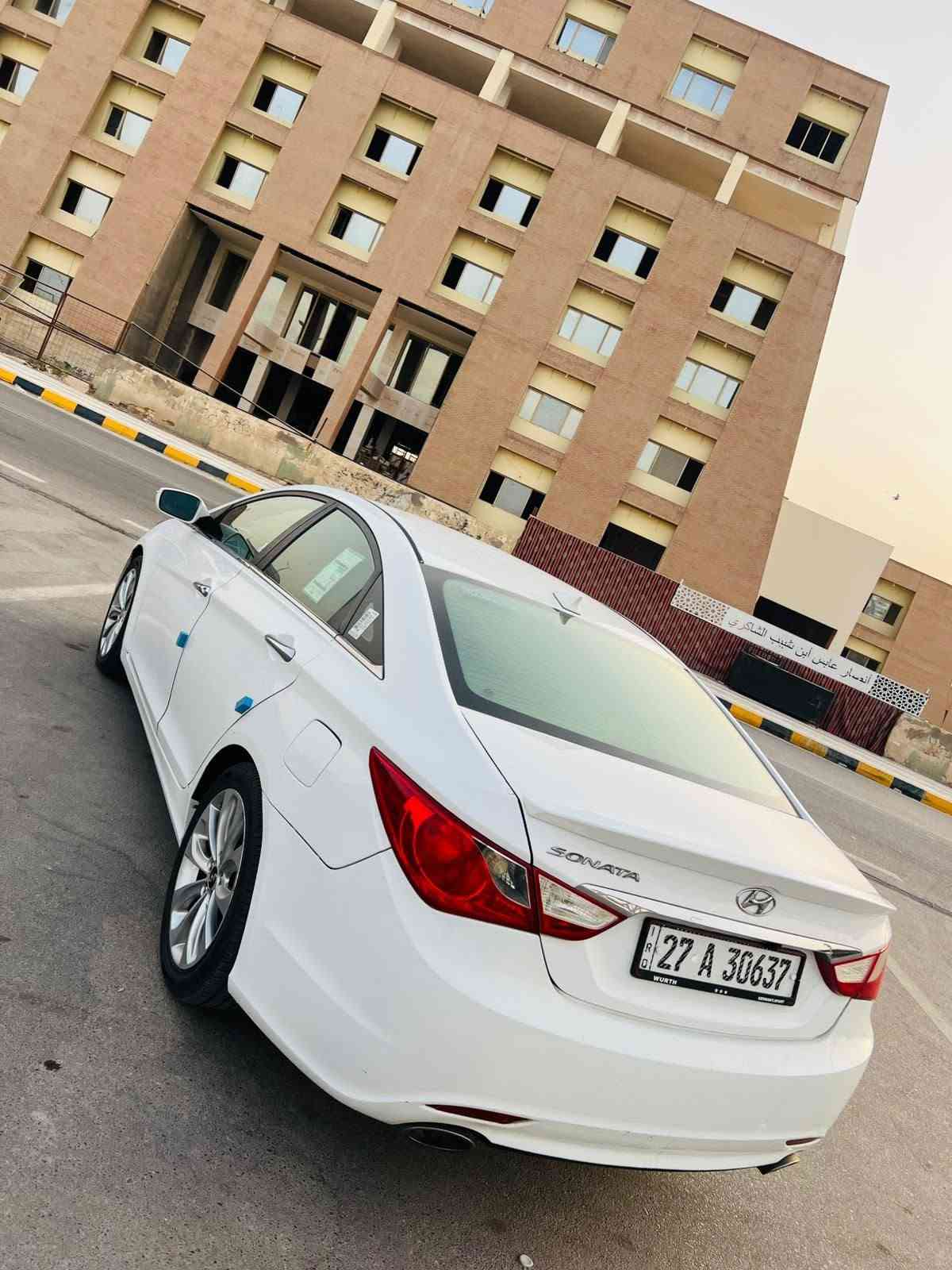 هيونداي سوناتا موديل 2013 وارد امريكي مواصفات محرك 2400GDIبصمه تشغيل وابواب وصندوق كشنات جلد شاشه كاميرا اشاره بالمري وباقي المواصفات المعروفه رقم ذي قار تحويل بأي وقت السعر 97بيه مجال العنوان الناصرية حي الشهداء قرب جامعة العين 
***********
السونار موجود داخل المنشور
