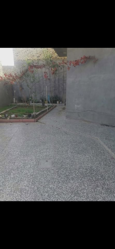 السلام عليكم
بيت طابو زراعي سند 25

ابو خستاوي شارع الغسل

مساحه 240 متر 

بناءحديث سنه 2025

بيت جديد 

بناء درجه اولى

غرفتين نوم 

صاله مطبخ

هول جبير

كراج سياره

حديقه جبيره

المنطقه مشروع مجاري وتبليط

***********
