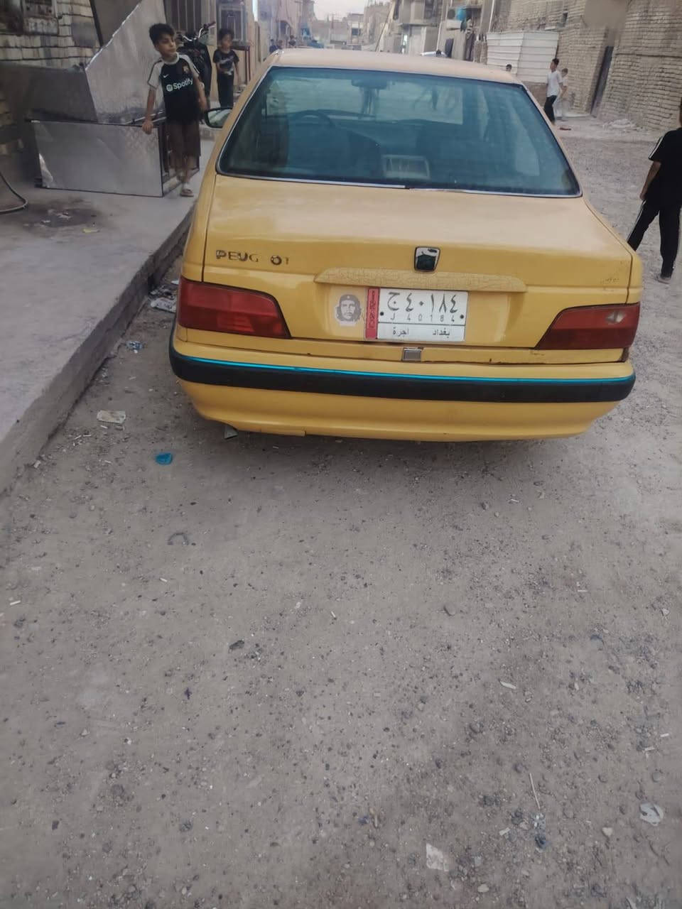 السلام عليكم
بيجو بارص للبيع مديل ٢٠١٥ +***********
