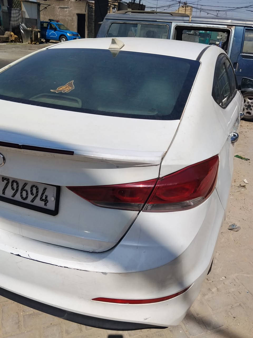سلام عليكم الانترا موديل 18  حادث  امريكا جاملغ خلفي ليبل واحد صبغ جاملغ خلفي وباب جاهزة محرك كير تبريد موصفات فتحة بصمة رادار تحكم السعر 115 ورقة وبية مجال   مدينة الصدر ***********
