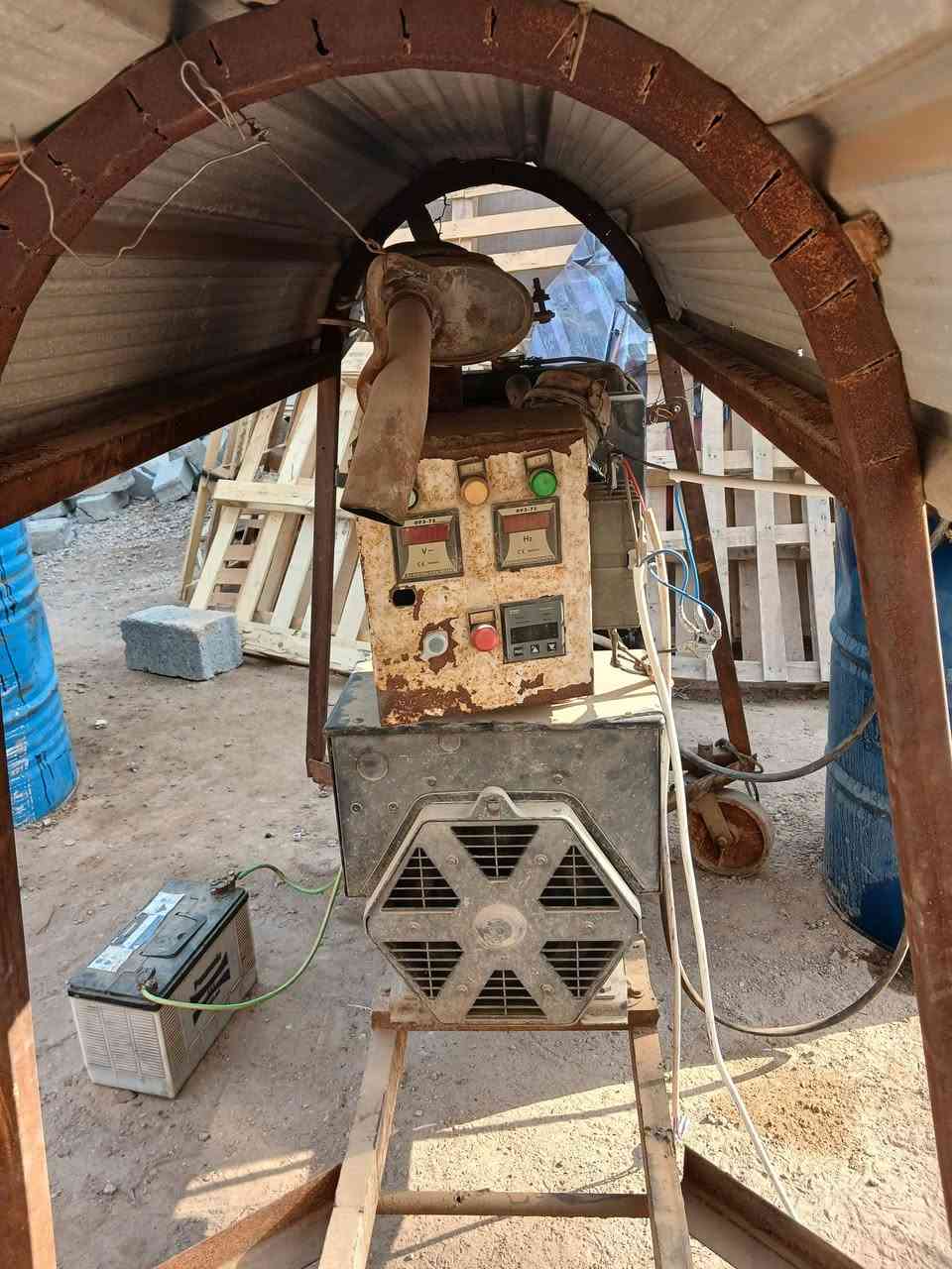 سلام عليكم مولدة كابوتة نضيفة 12ونص كيفي ثري فيز نضيفة نضيفة شغالة سعرها 16$وبيها مجال للطيبين 
رقمي اتصال وبي واتساب ‎***********
@إشارة
