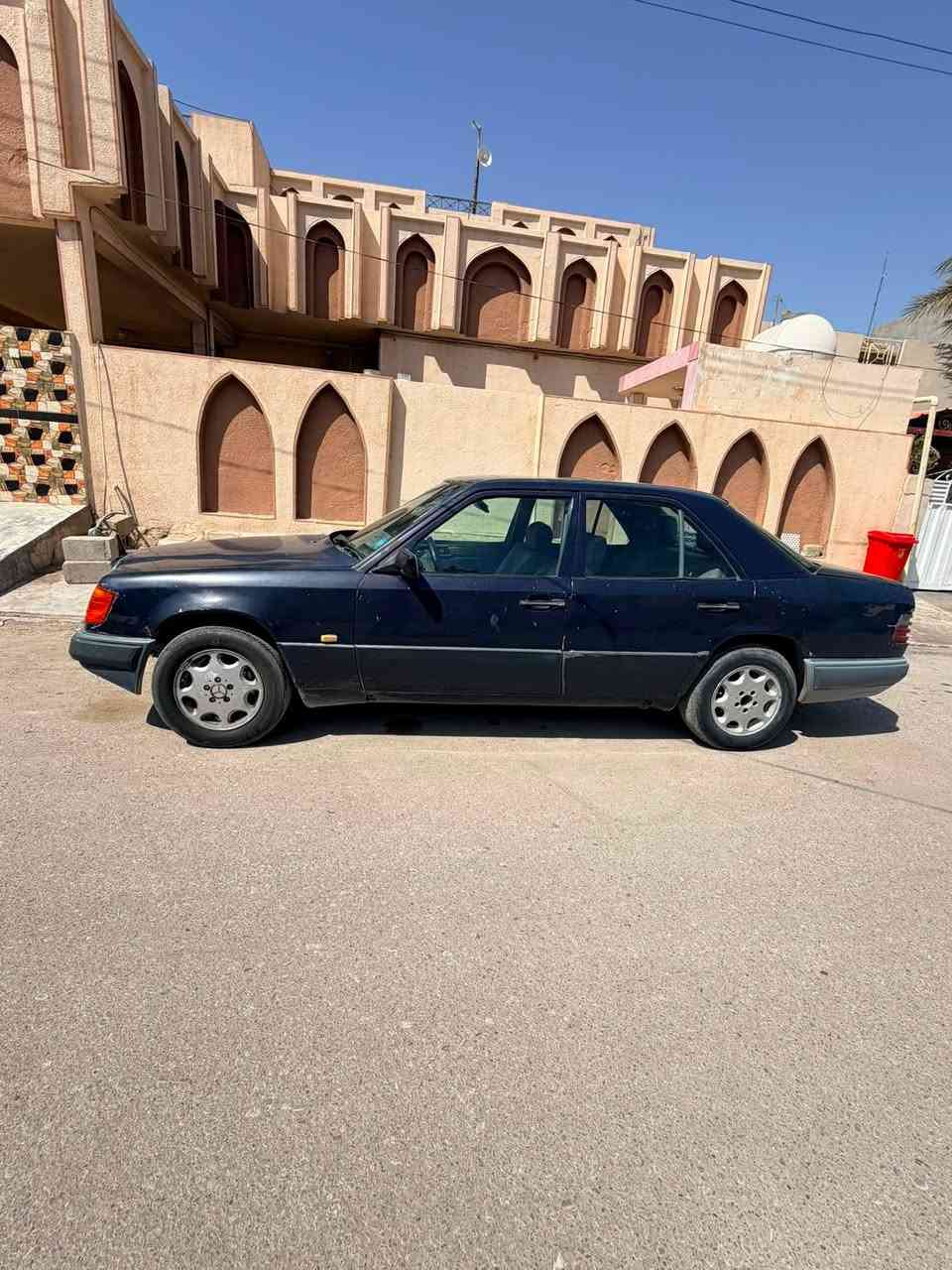 لأهل المرسيدس وأهل الذوق ❤️
سيارة جاهزة وتمشي، بيها محرك محور 3000 تحتاج شوية اهتمام وترتيب حتى ترجع بأحلى صورة وتاخذ حقها.

السيارة تفيد اللي يحب يعمر ويرتب المرسيدس على مزاجه، لأن أساسها موجود وتستاهل الشغل عليها.

🚘 موديل 1994
⚙️ محرك محور 3000
🔧 قابلة للتعمير والترتيب
📋 الفحص على المشتري
سنويه ب اسمي تحويل ثاني يوم 

💰 السعر 32 ورقه وبيهه مجال للطيبين 

مكاني ديالى شهربان *********** اتصل وبيك خير وادلل
