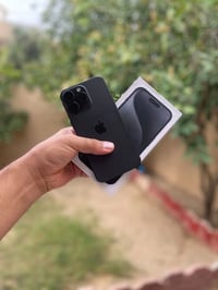 آيفون ١٥ برو ماكس • ٢٥٦ • بطارية ٨٧